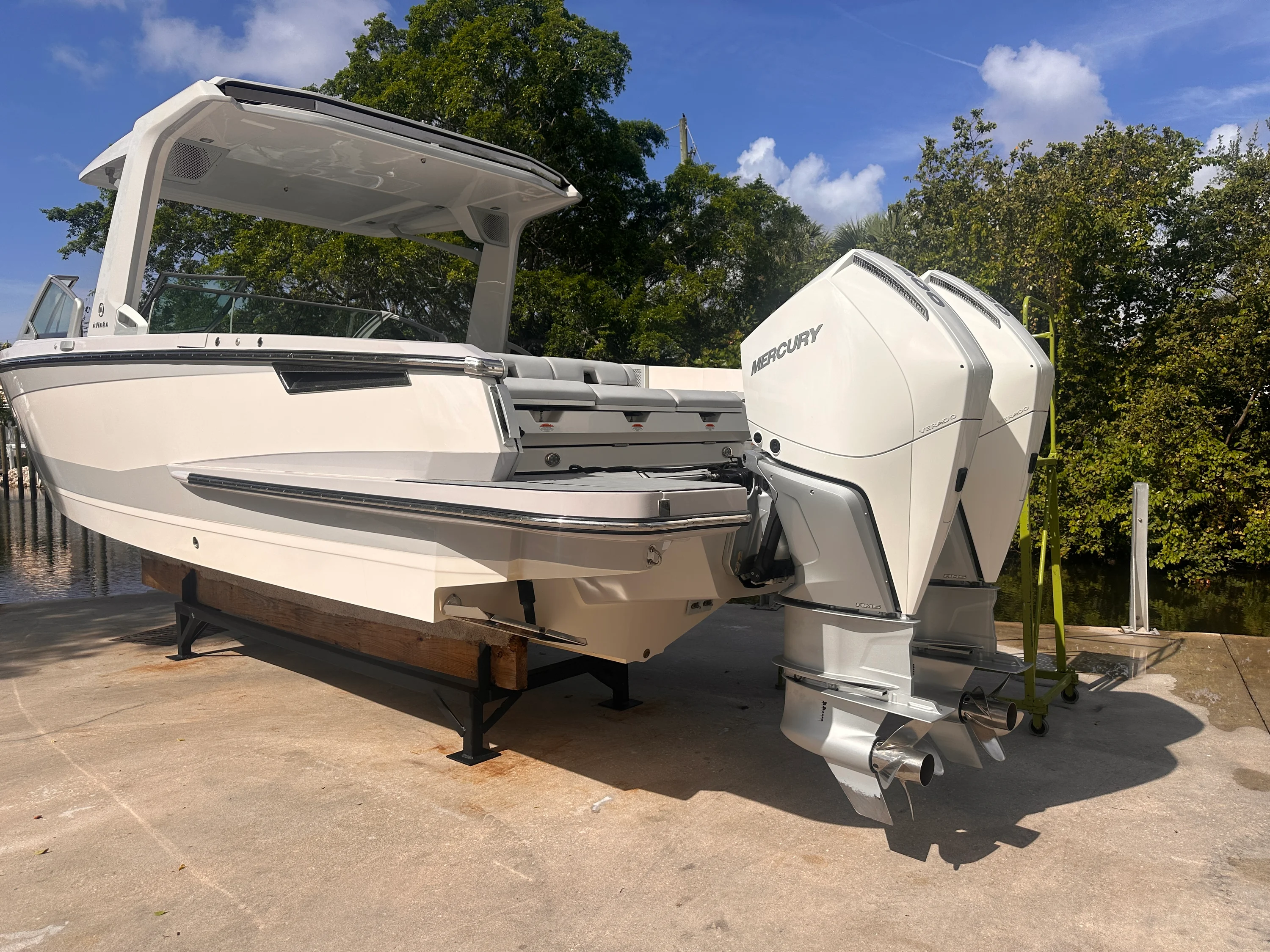 2023 Aviara AV32 OB Image Thumbnail #1