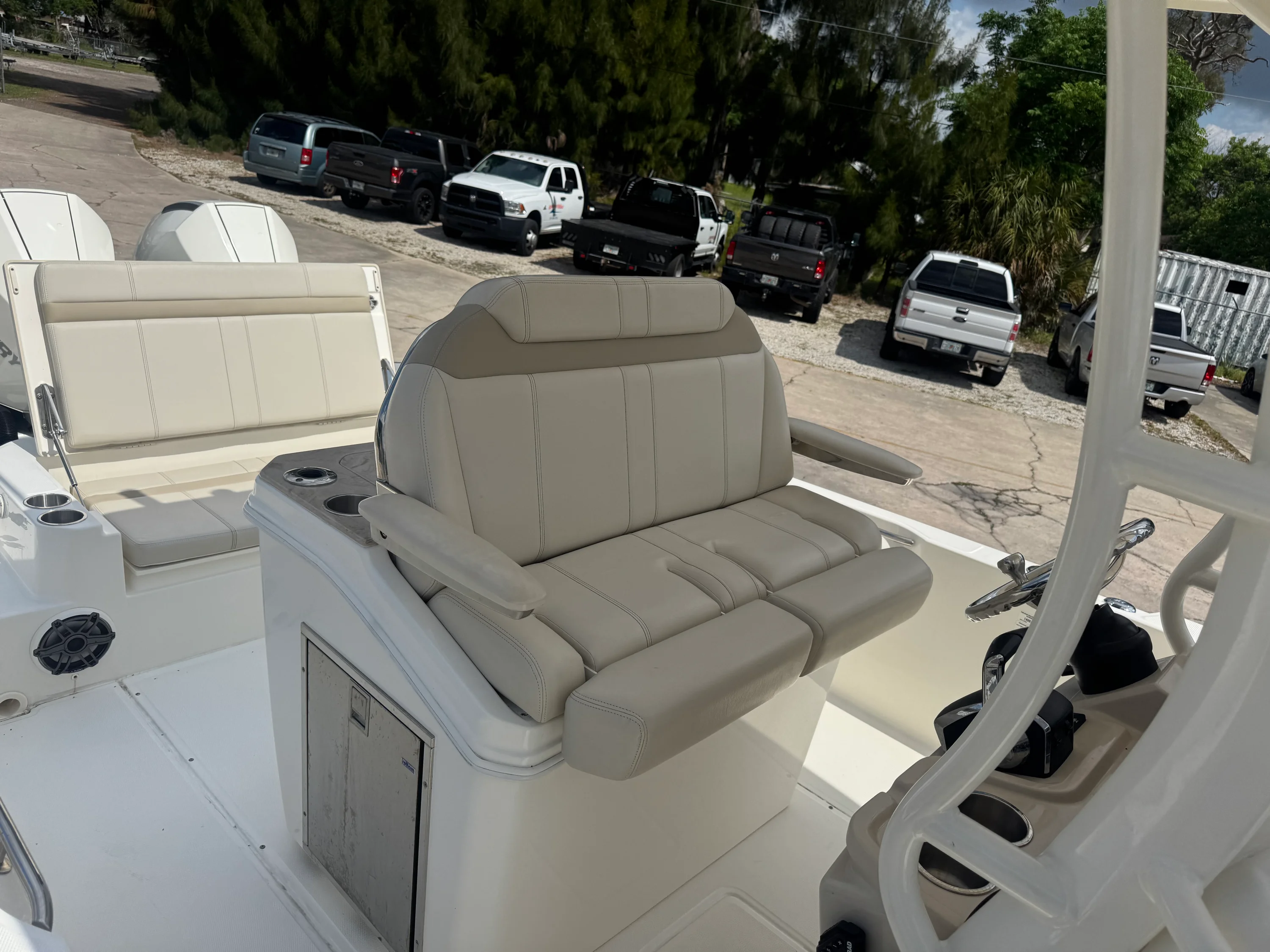 2023 Boston Whaler 280 Dauntless Image Thumbnail #8