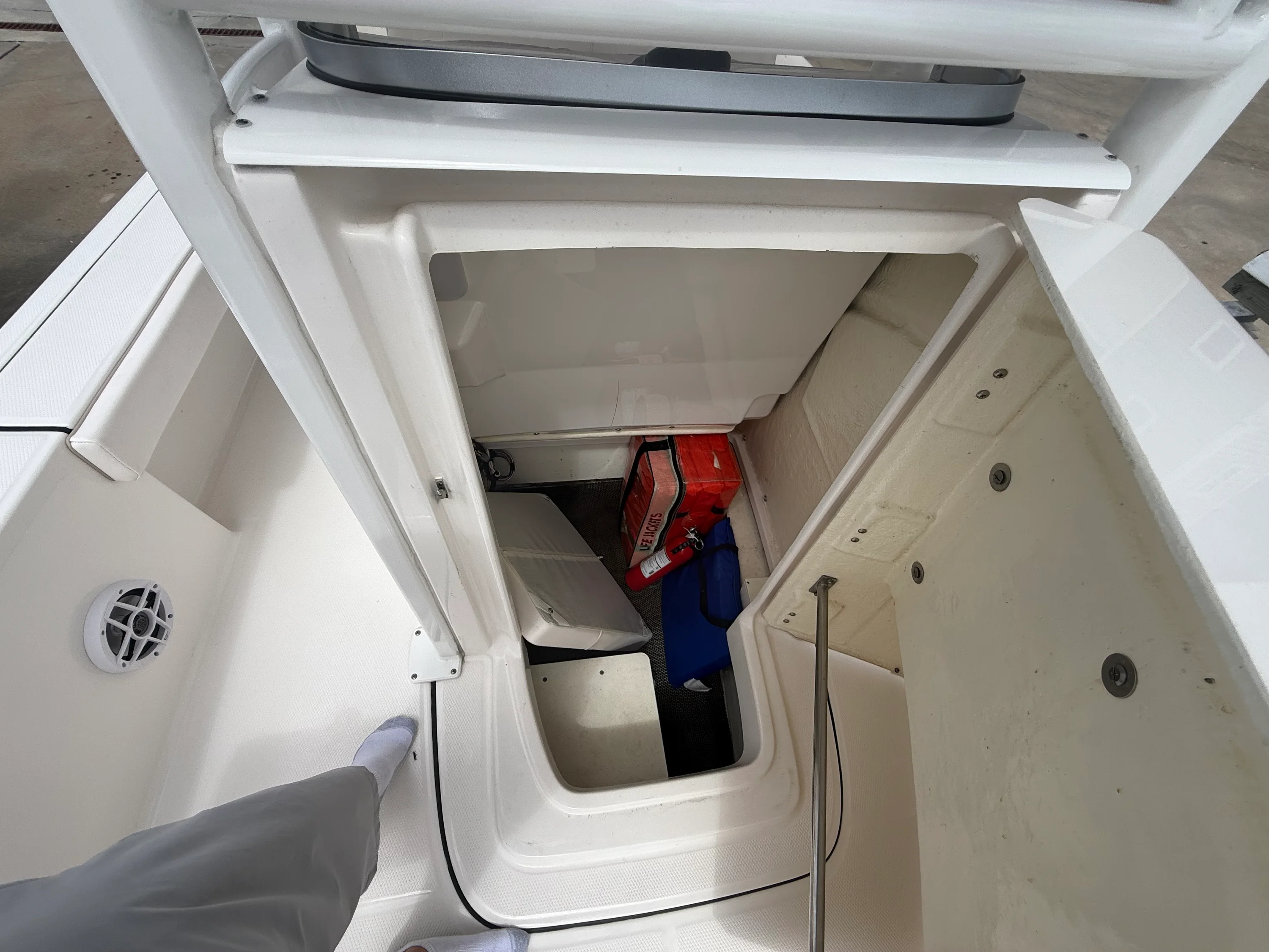 2021 Robalo CAYMAN 226 Image Thumbnail #42