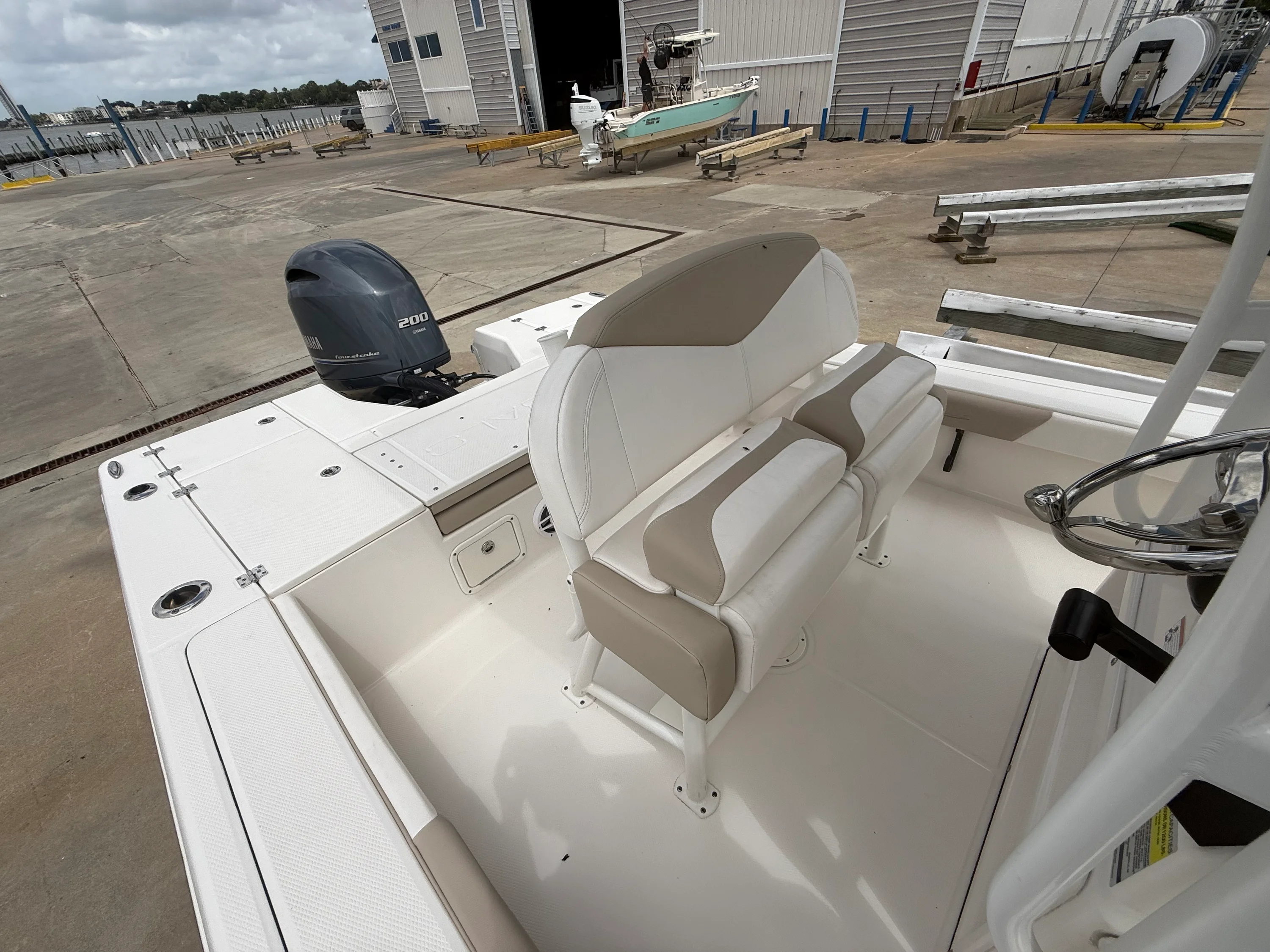 2021 Robalo CAYMAN 226 Image Thumbnail #43