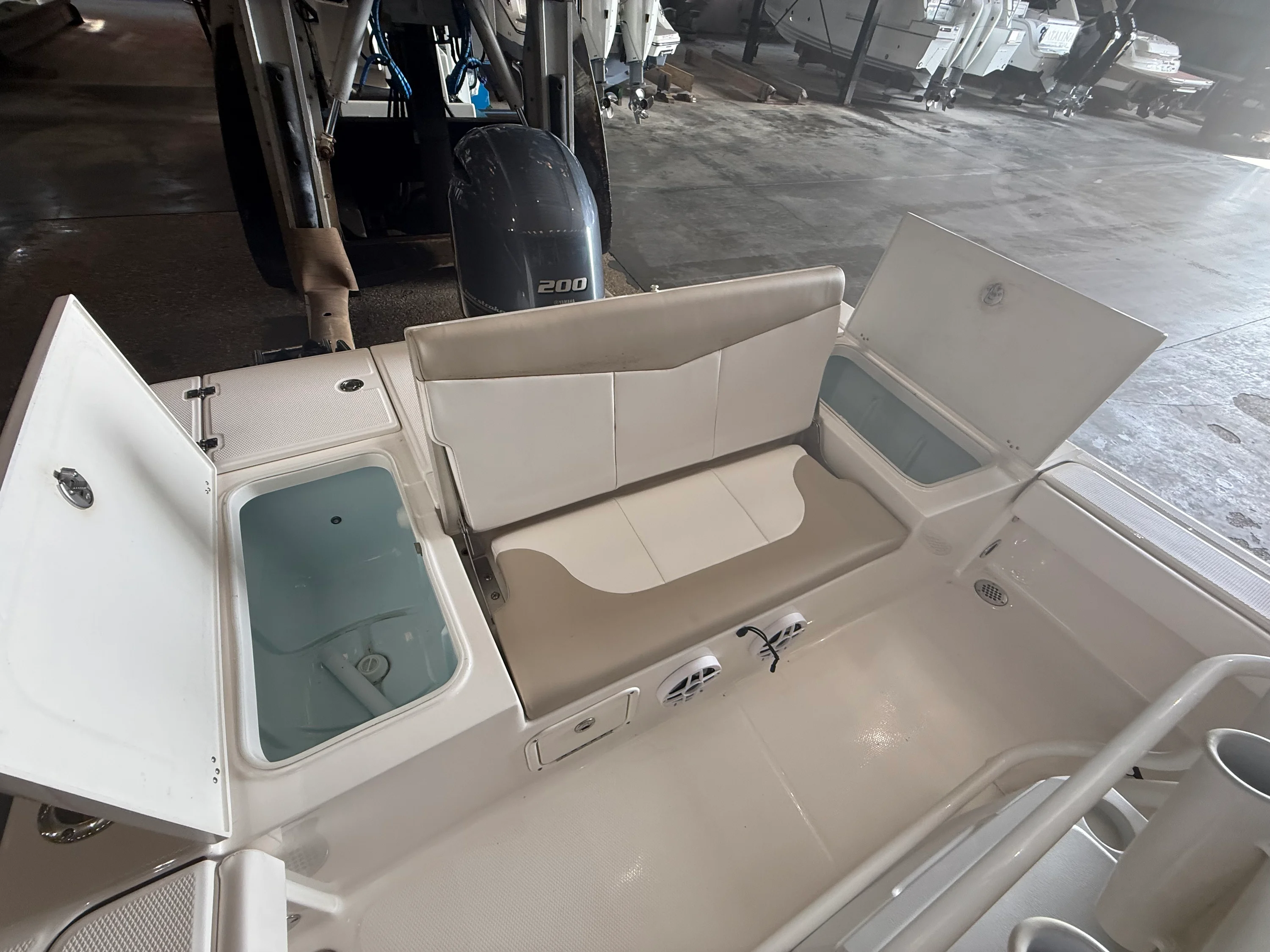 2021 Robalo CAYMAN 226 Image Thumbnail #9