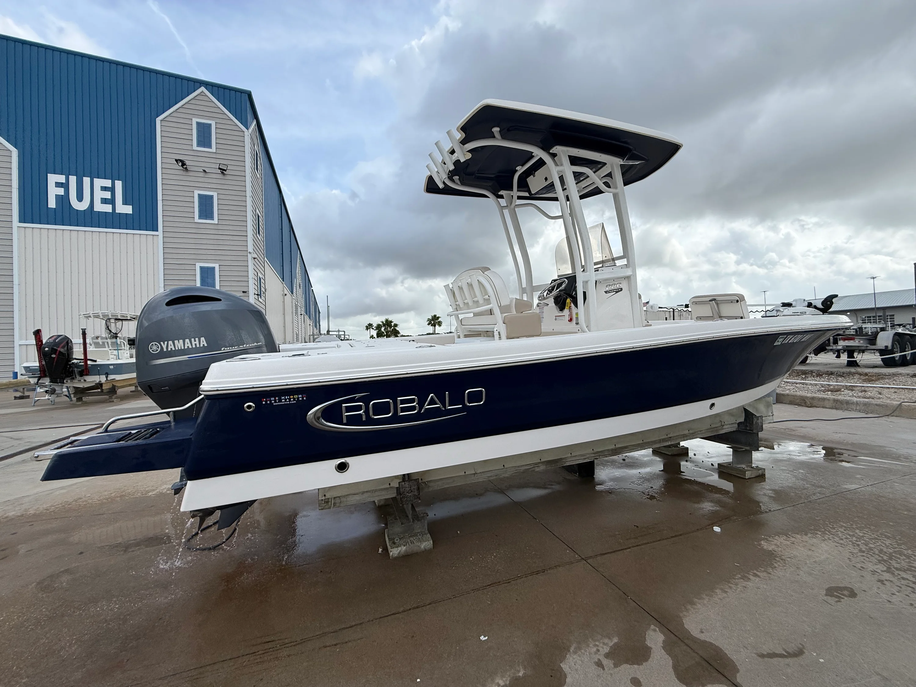 2021 Robalo CAYMAN 226 Image Thumbnail #1