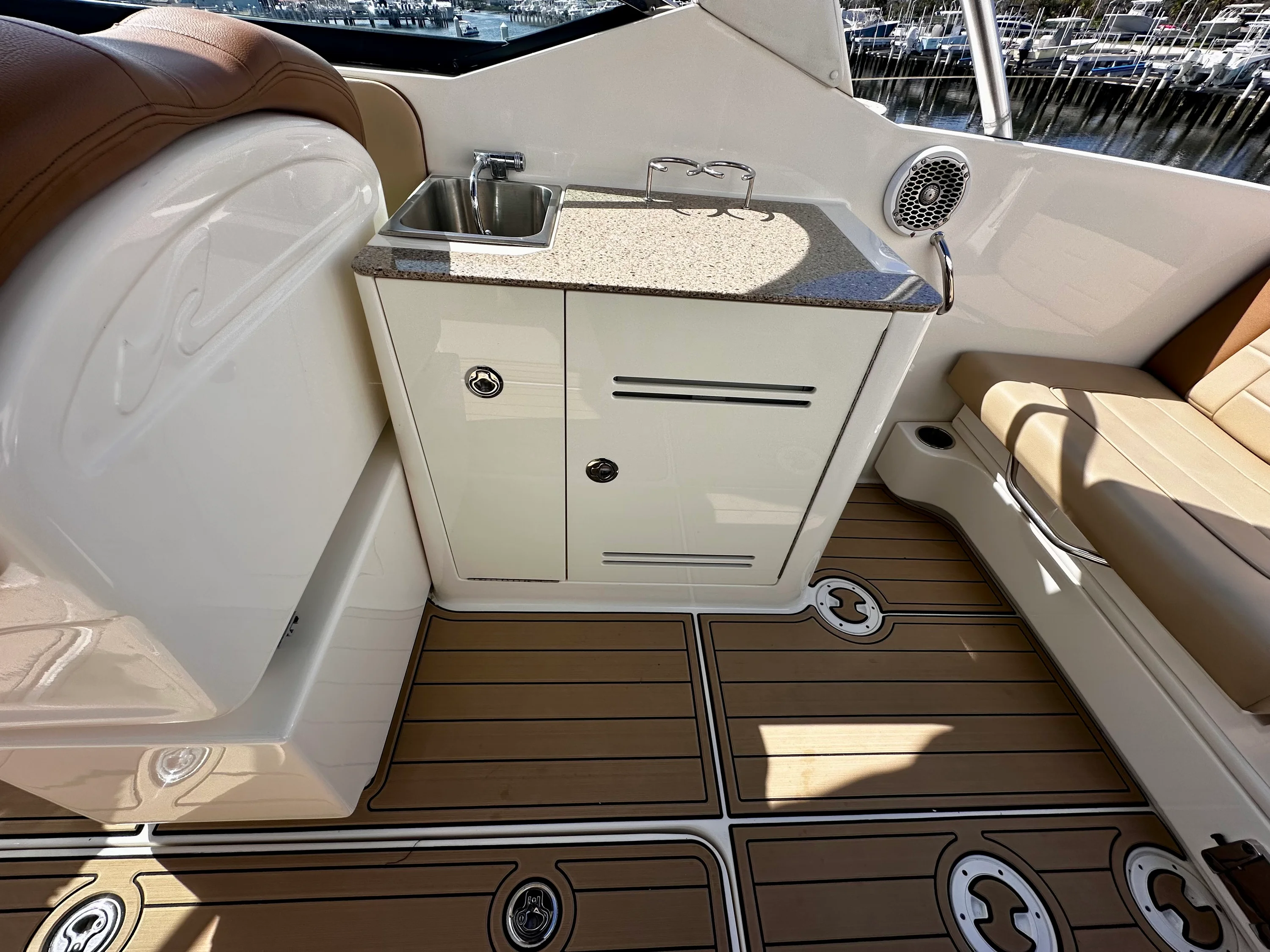 2016 Sea Ray 300 SLX Image Thumbnail #33