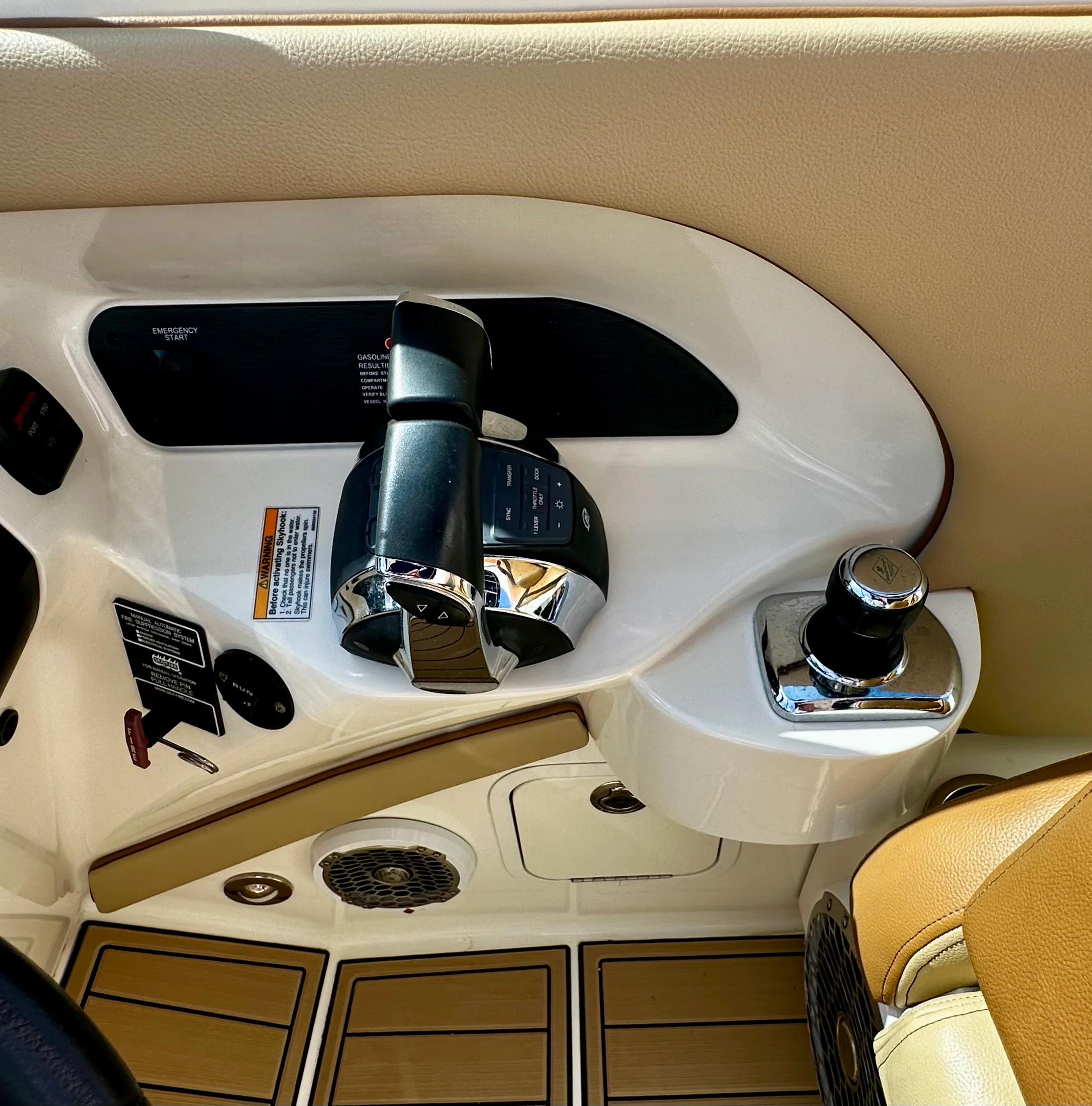 2016 Sea Ray 300 SLX Image Thumbnail #22