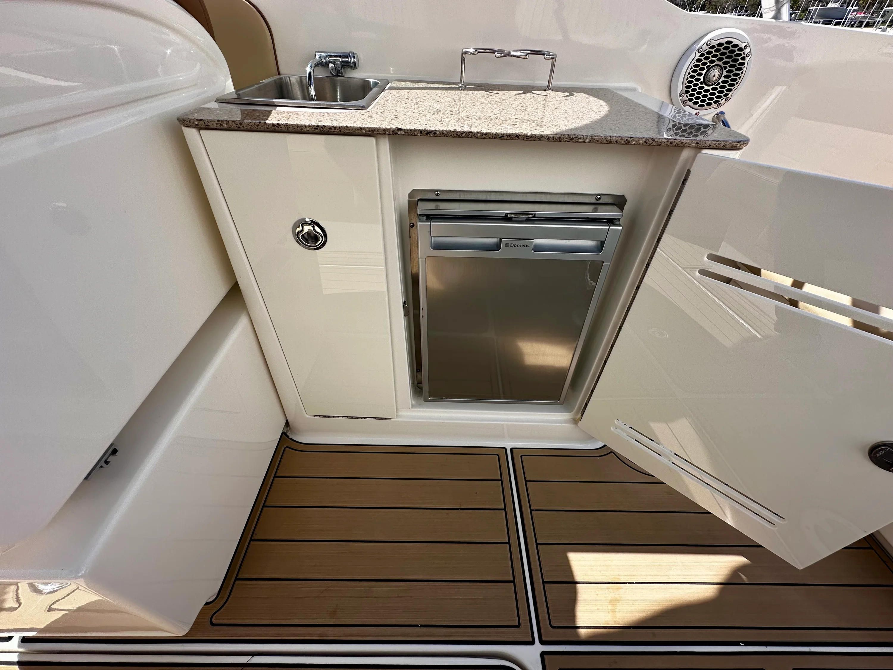 2016 Sea Ray 300 SLX Image Thumbnail #34