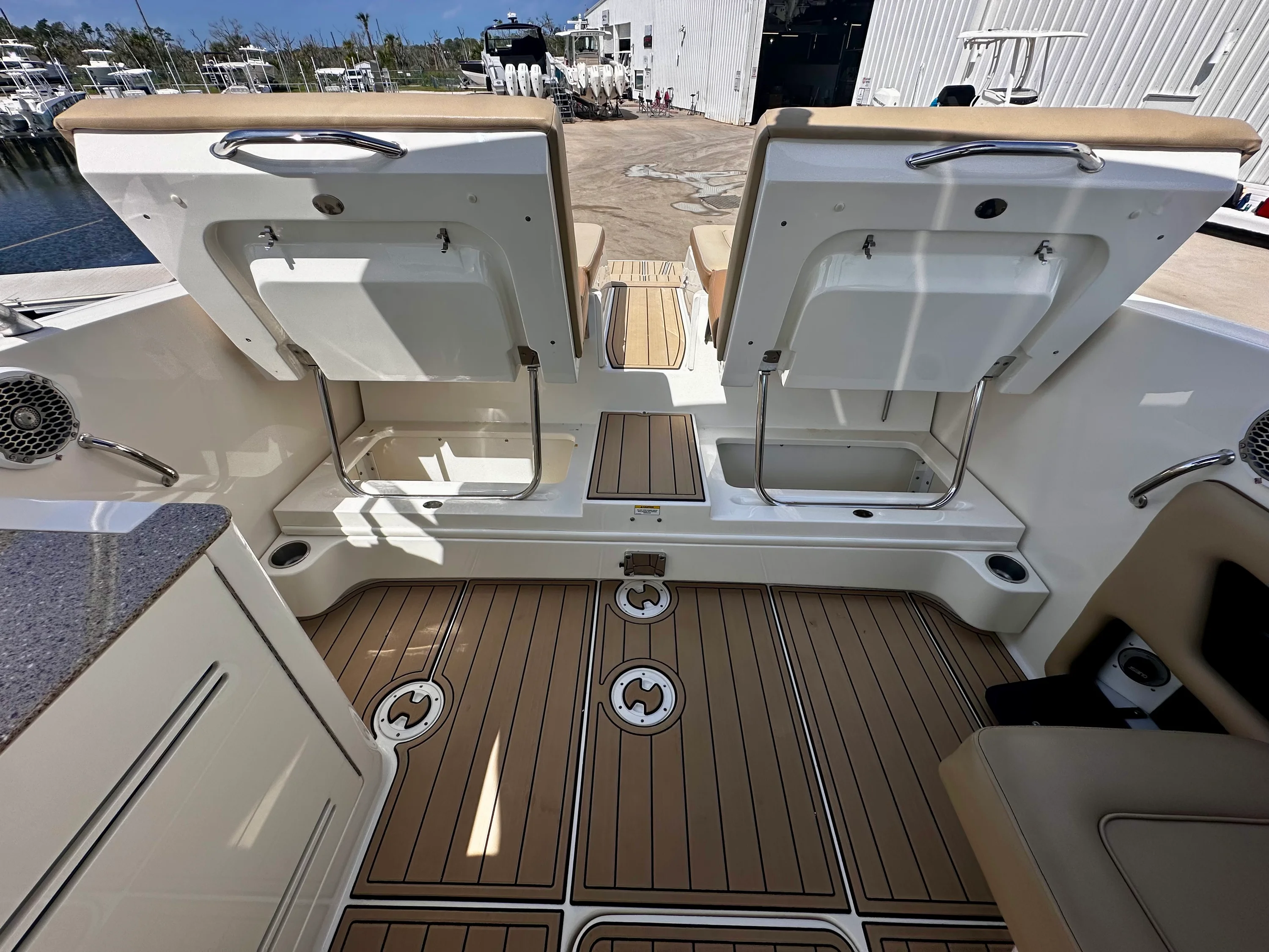 2016 Sea Ray 300 SLX Image Thumbnail #15