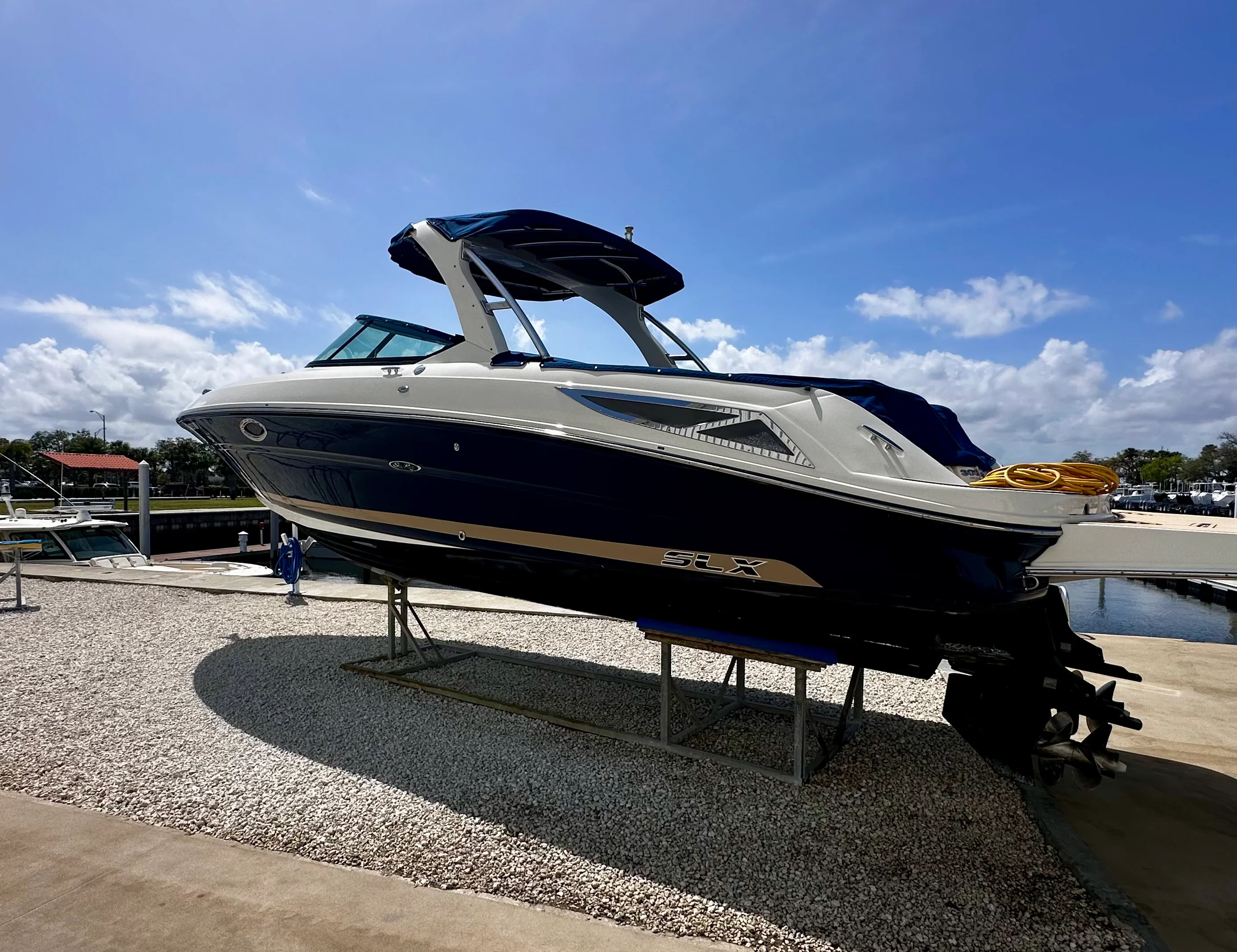 2016 Sea Ray 300 SLX Image Thumbnail #3