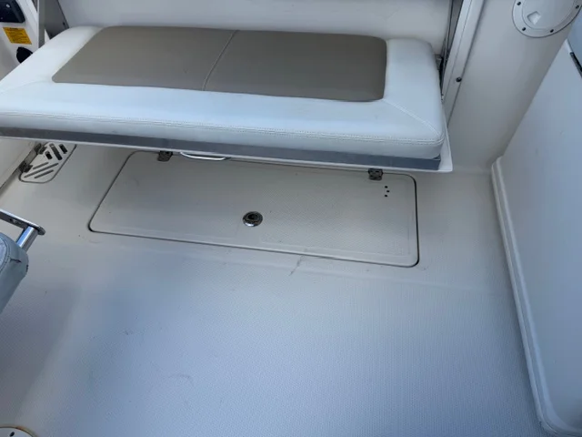 2016 Sailfish 275 DC Image Thumbnail #10