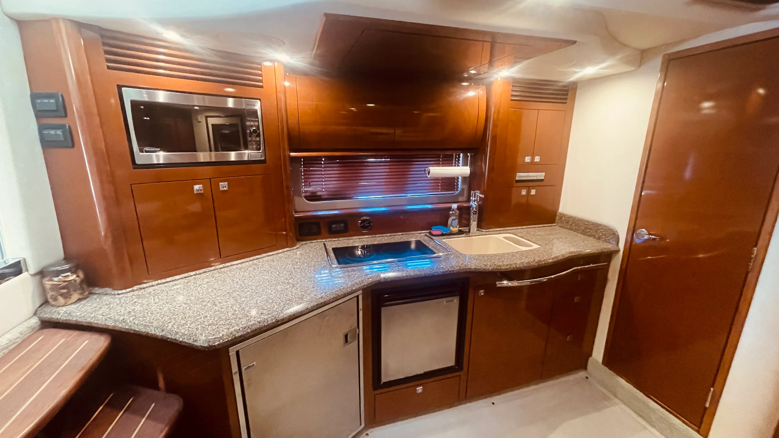 2008 Sea Ray 40 SUNDANCER Image Thumbnail #15