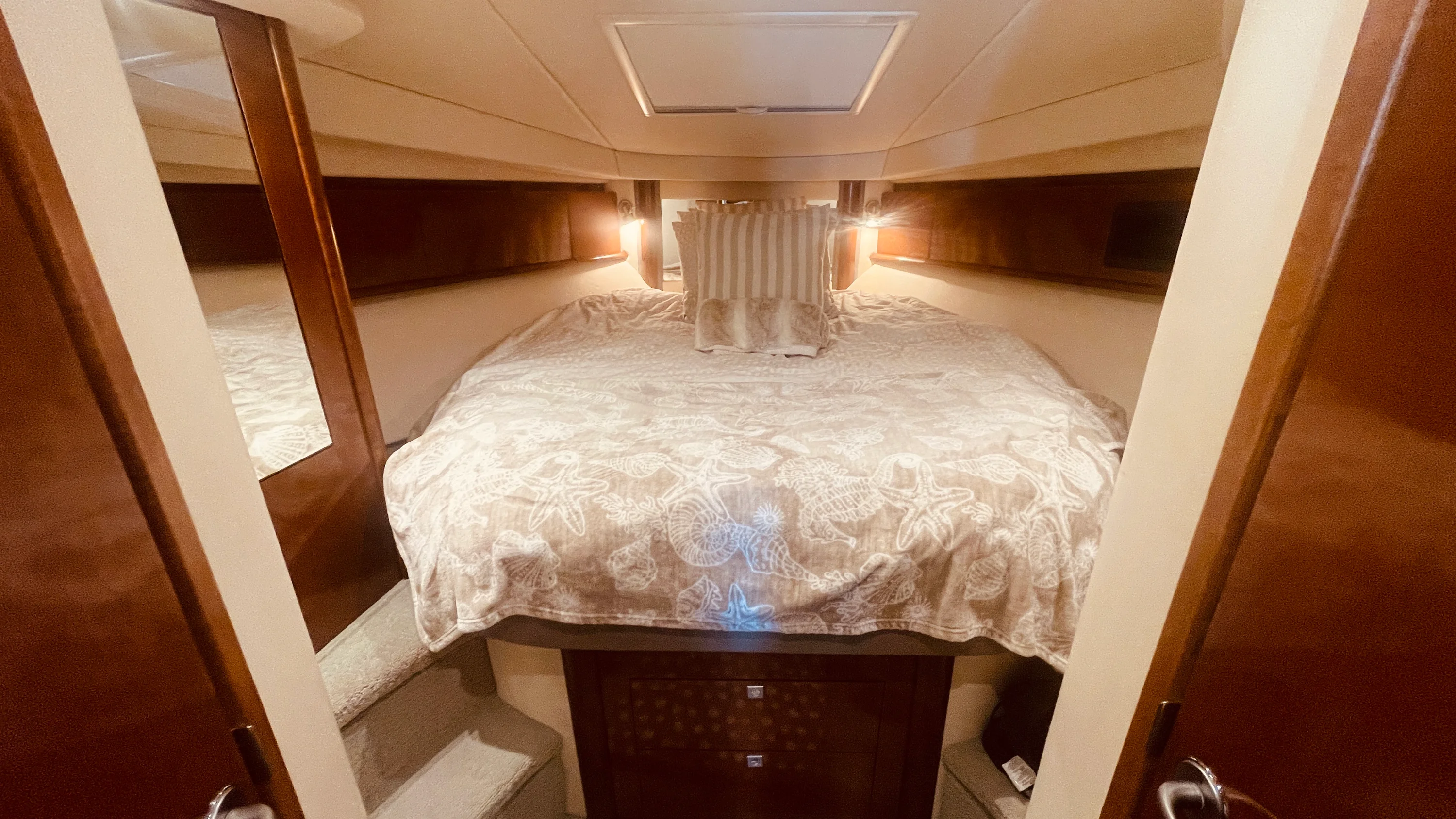 2008 Sea Ray 40 SUNDANCER Image Thumbnail #8