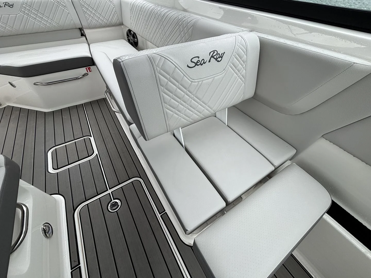 2026 Sea Ray SDX 270 Image Thumbnail #17