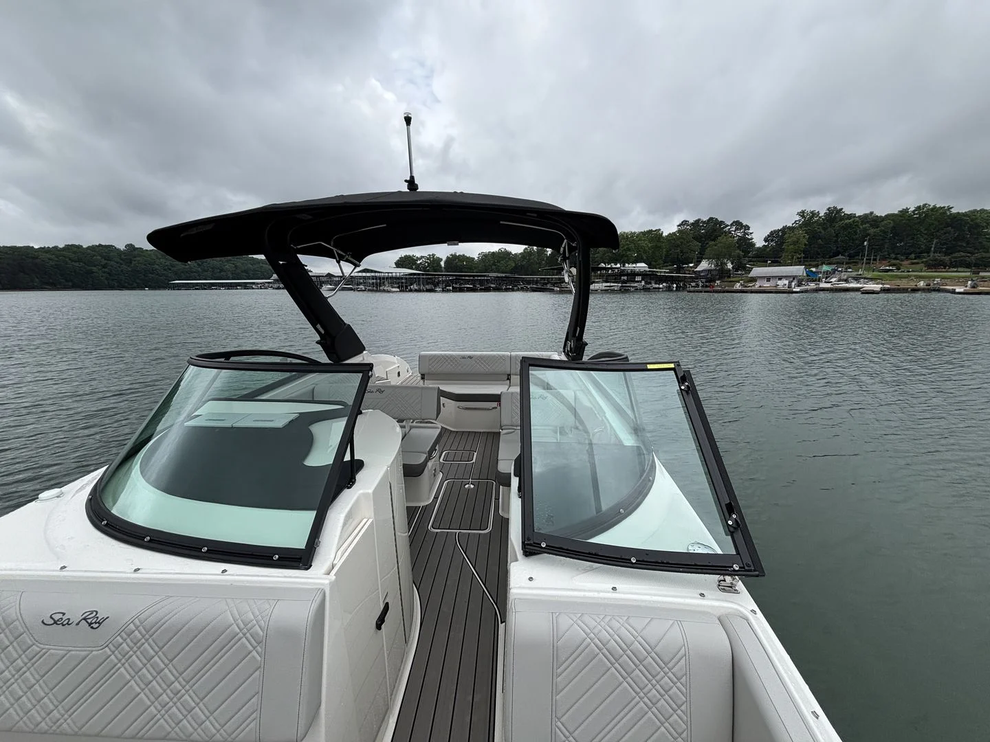 2026 Sea Ray SDX 270 Image Thumbnail #15