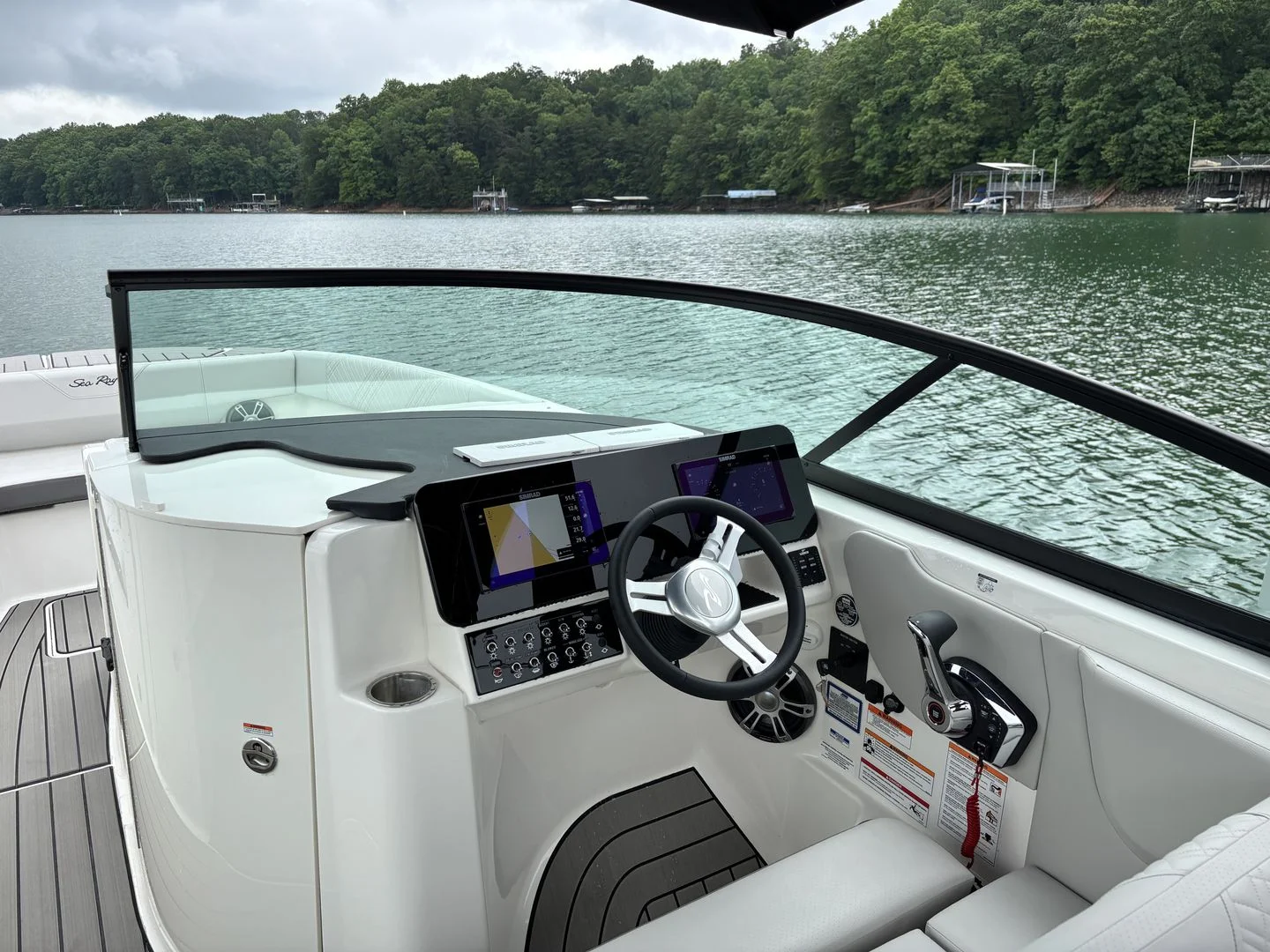 2026 Sea Ray SDX 270 Image Thumbnail #7