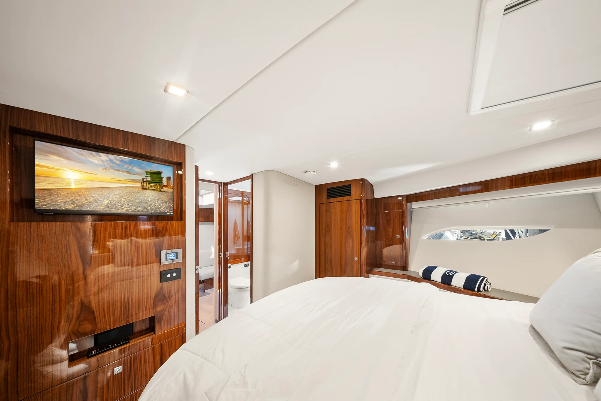 2024 Riviera 6000 SPORT YACHT Image Thumbnail #71