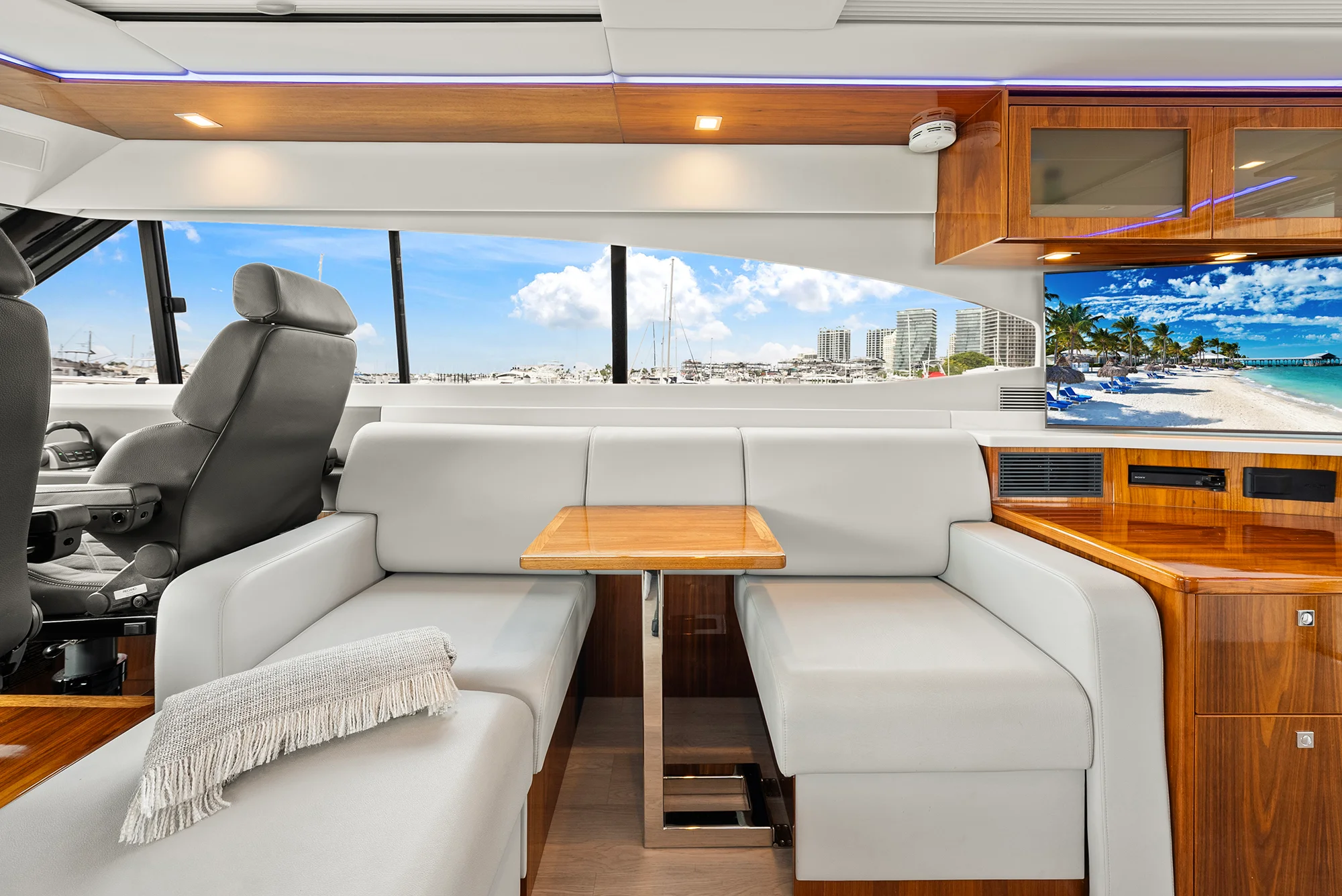 2024 Riviera 6000 SPORT YACHT Image Thumbnail #66