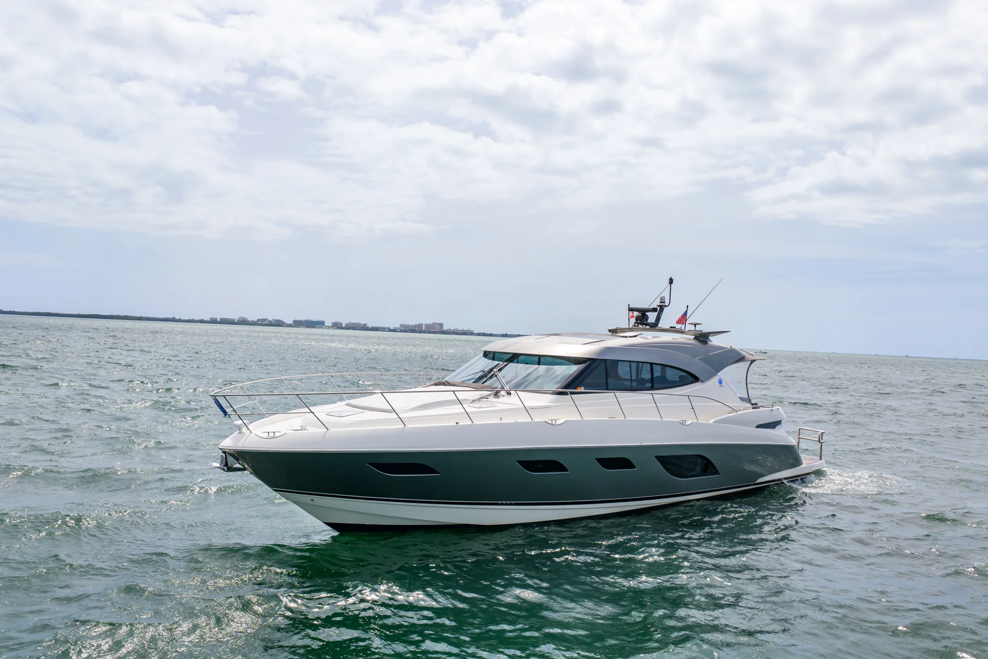 2024 Riviera 6000 SPORT YACHT Image Thumbnail #3