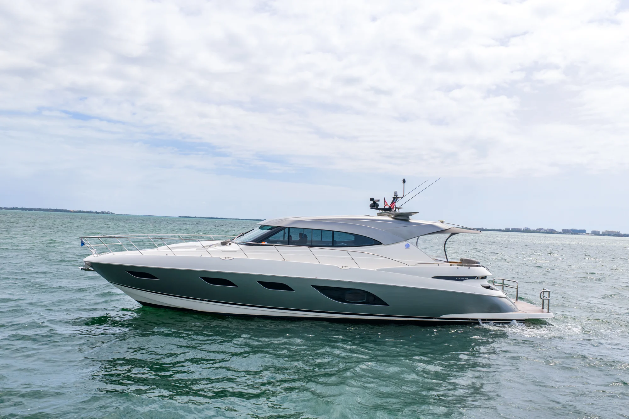 2024 Riviera 6000 SPORT YACHT Image Thumbnail #2