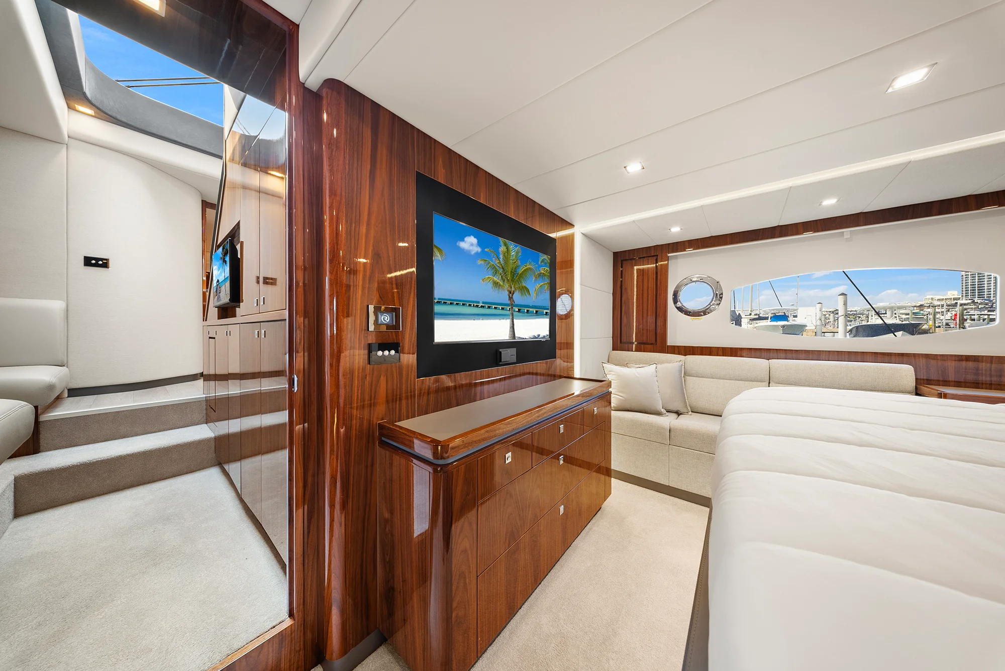 2024 Riviera 6000 SPORT YACHT Image Thumbnail #84