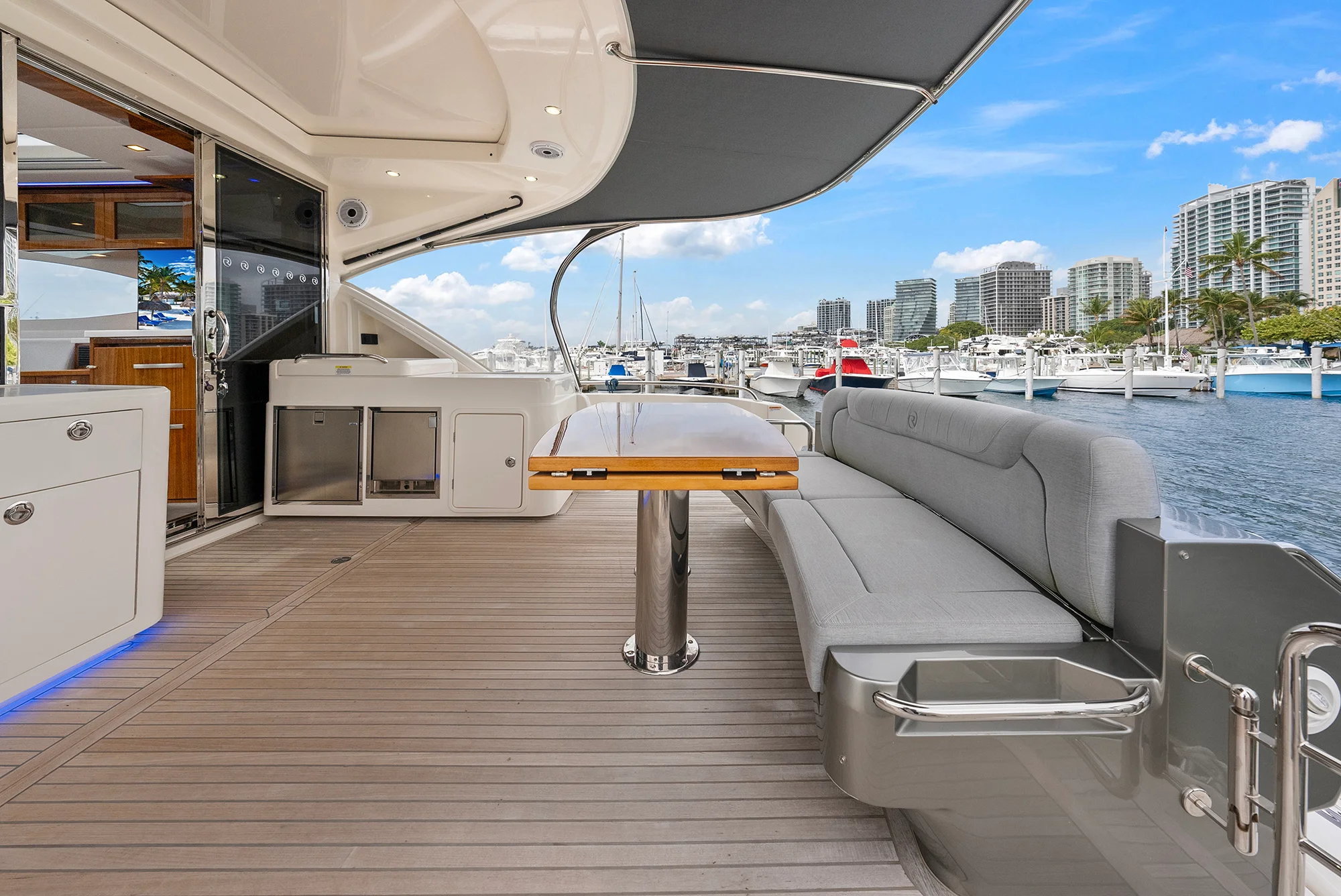 2024 Riviera 6000 SPORT YACHT Image Thumbnail #52