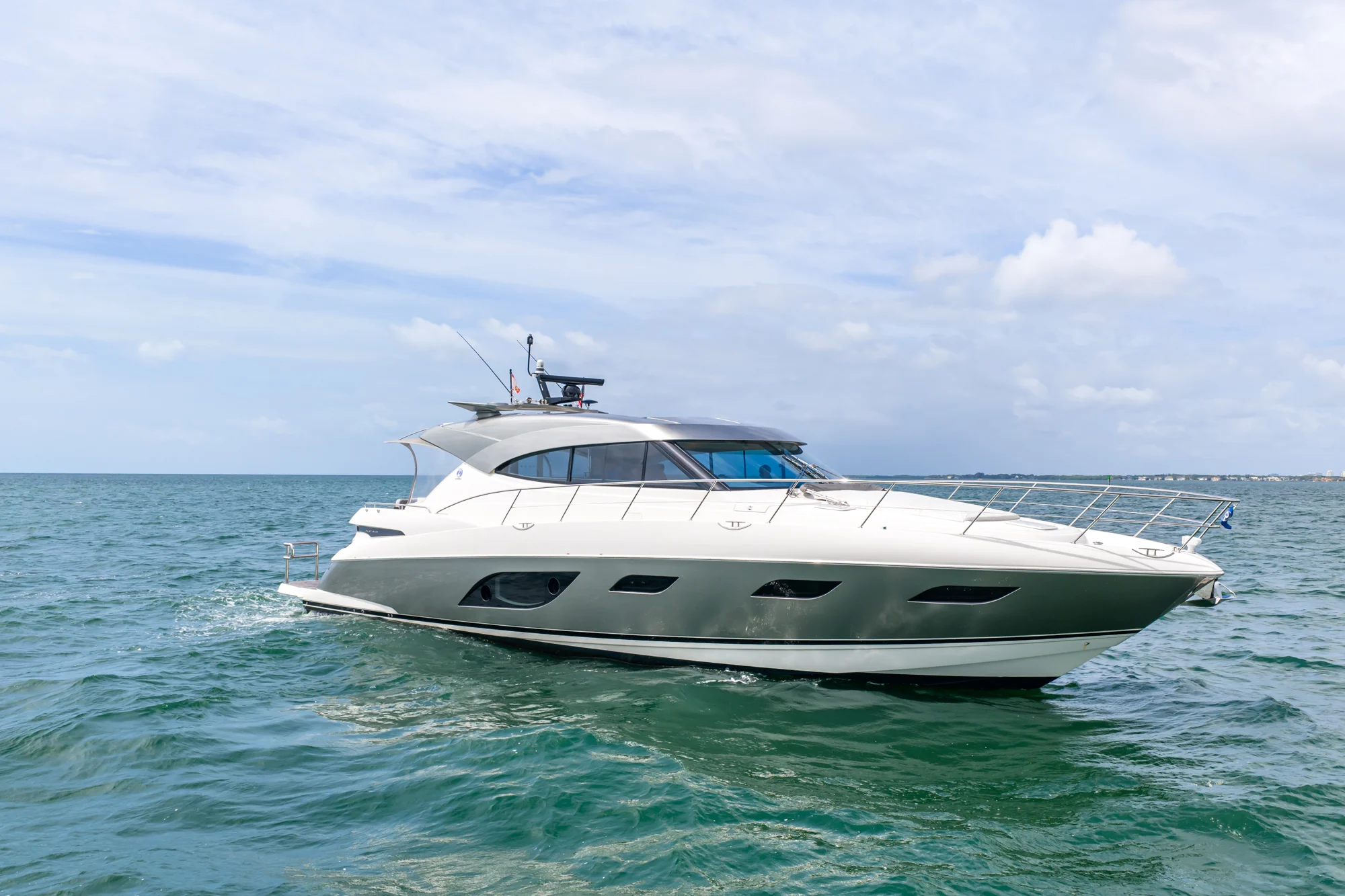 2024 Riviera 6000 SPORT YACHT Image Thumbnail #6