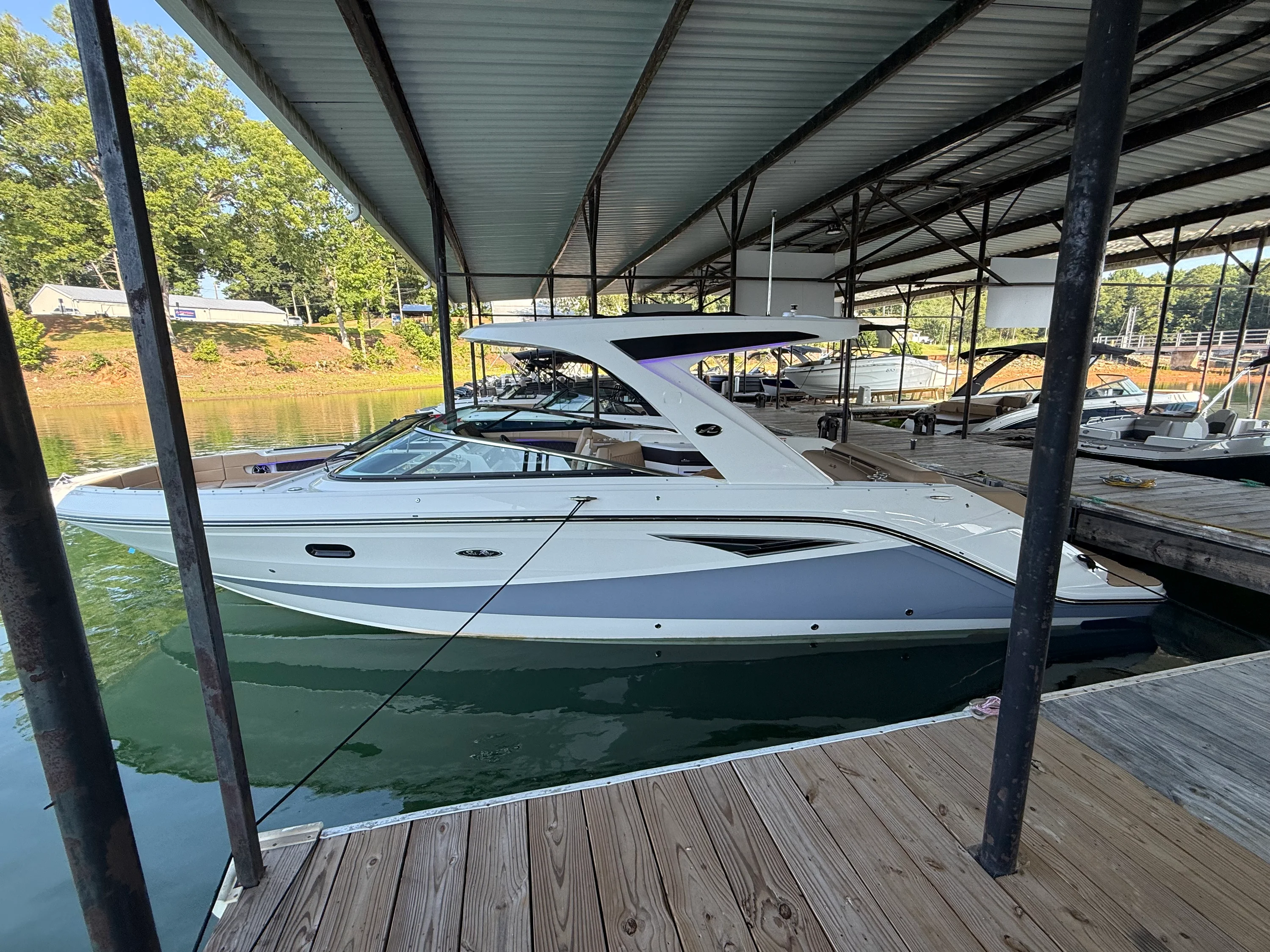 2026 Sea Ray SLX 310 Image Thumbnail #4