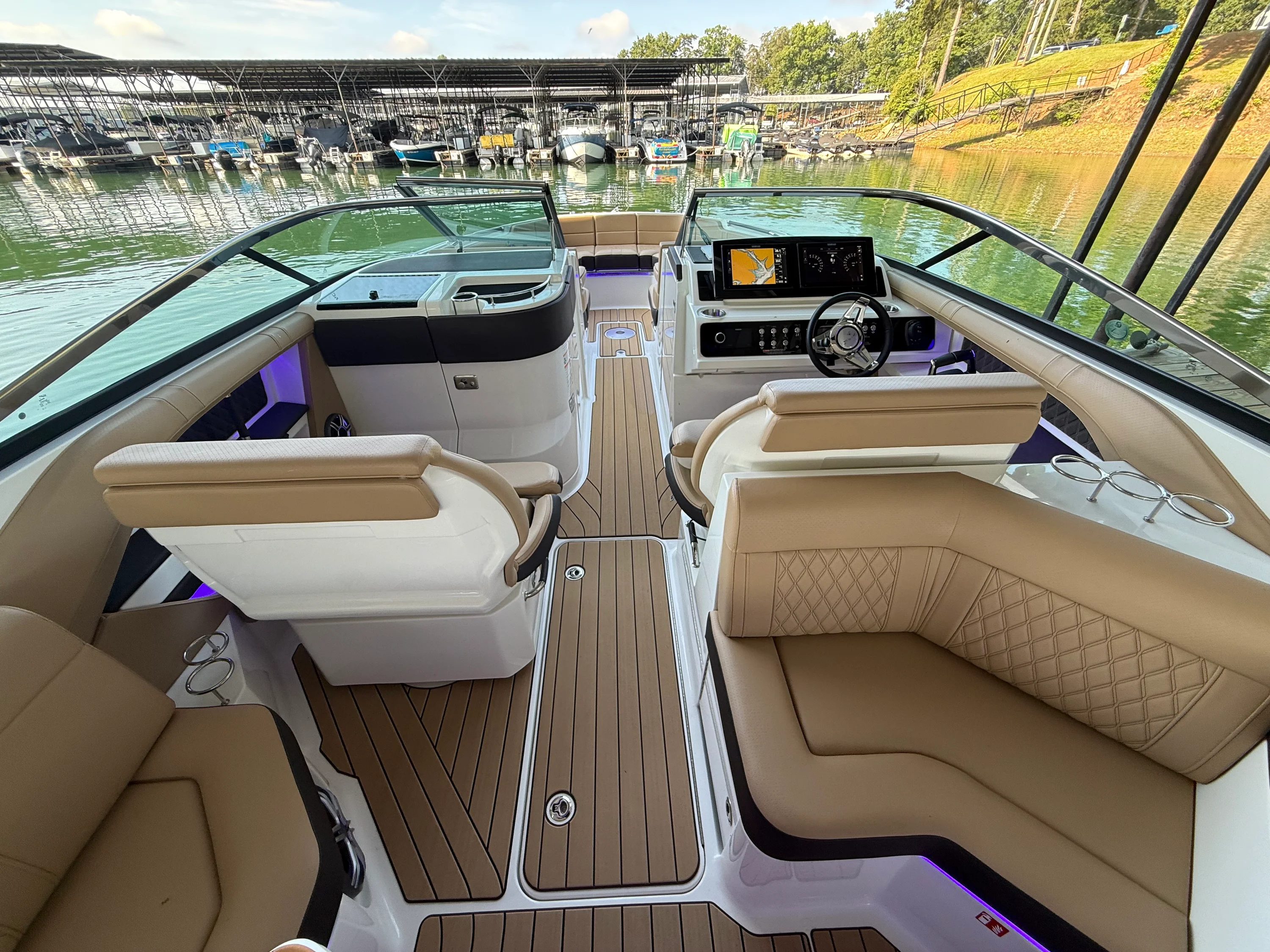 2026 Sea Ray SLX 310 Image Thumbnail #7