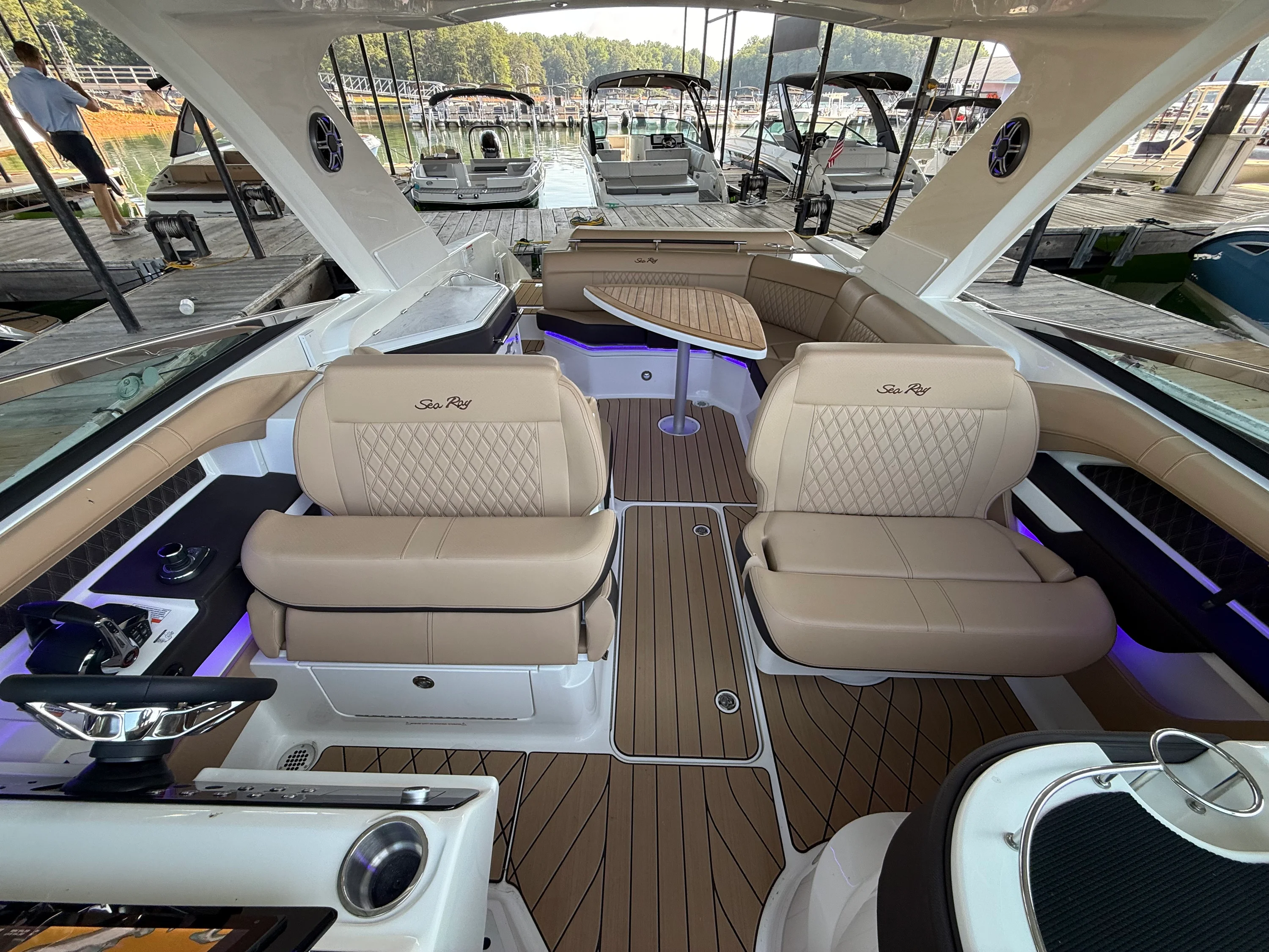 2026 Sea Ray SLX 310 Image Thumbnail #15