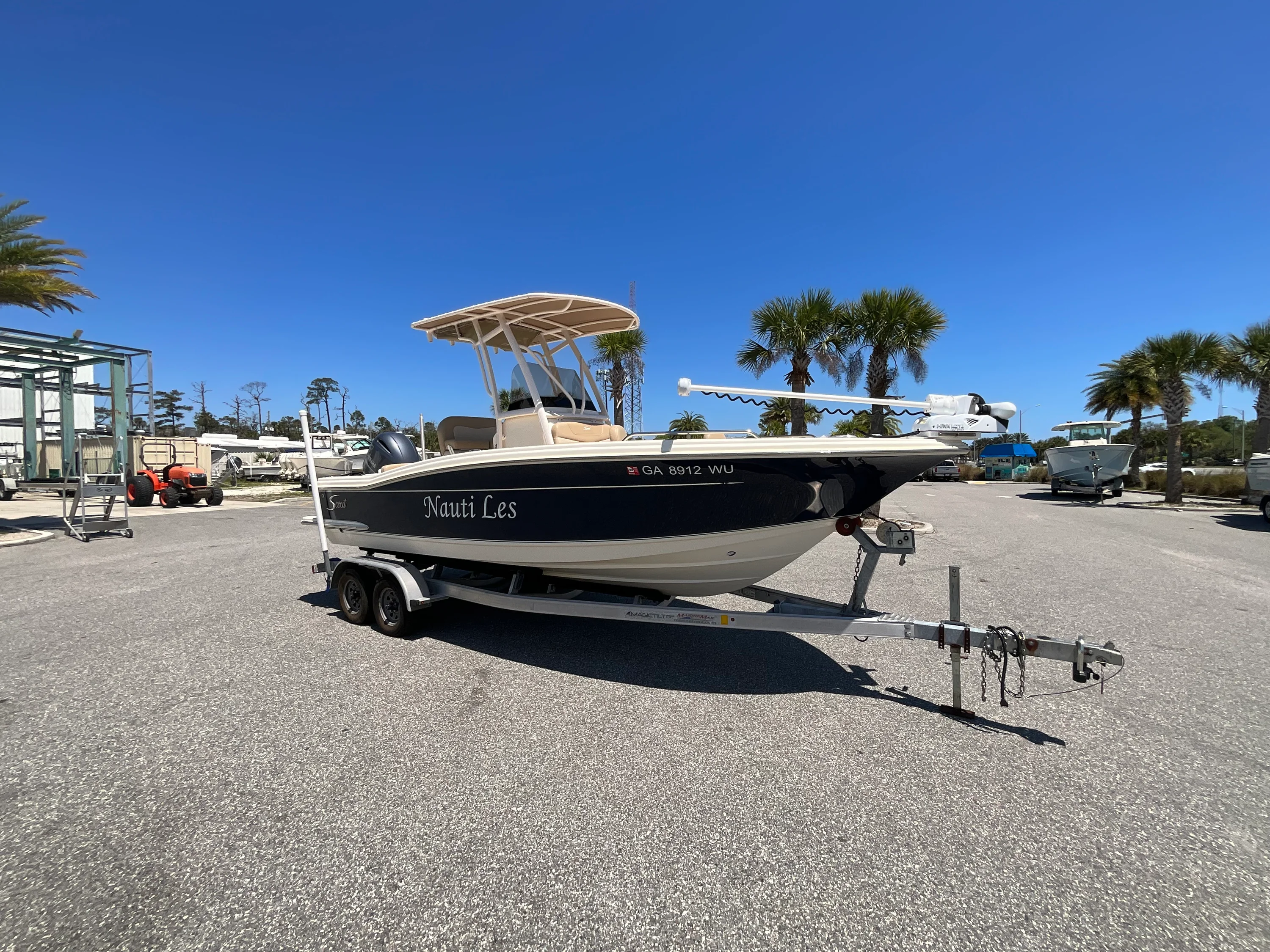 2022 Scout 215 XSF Image Thumbnail #1