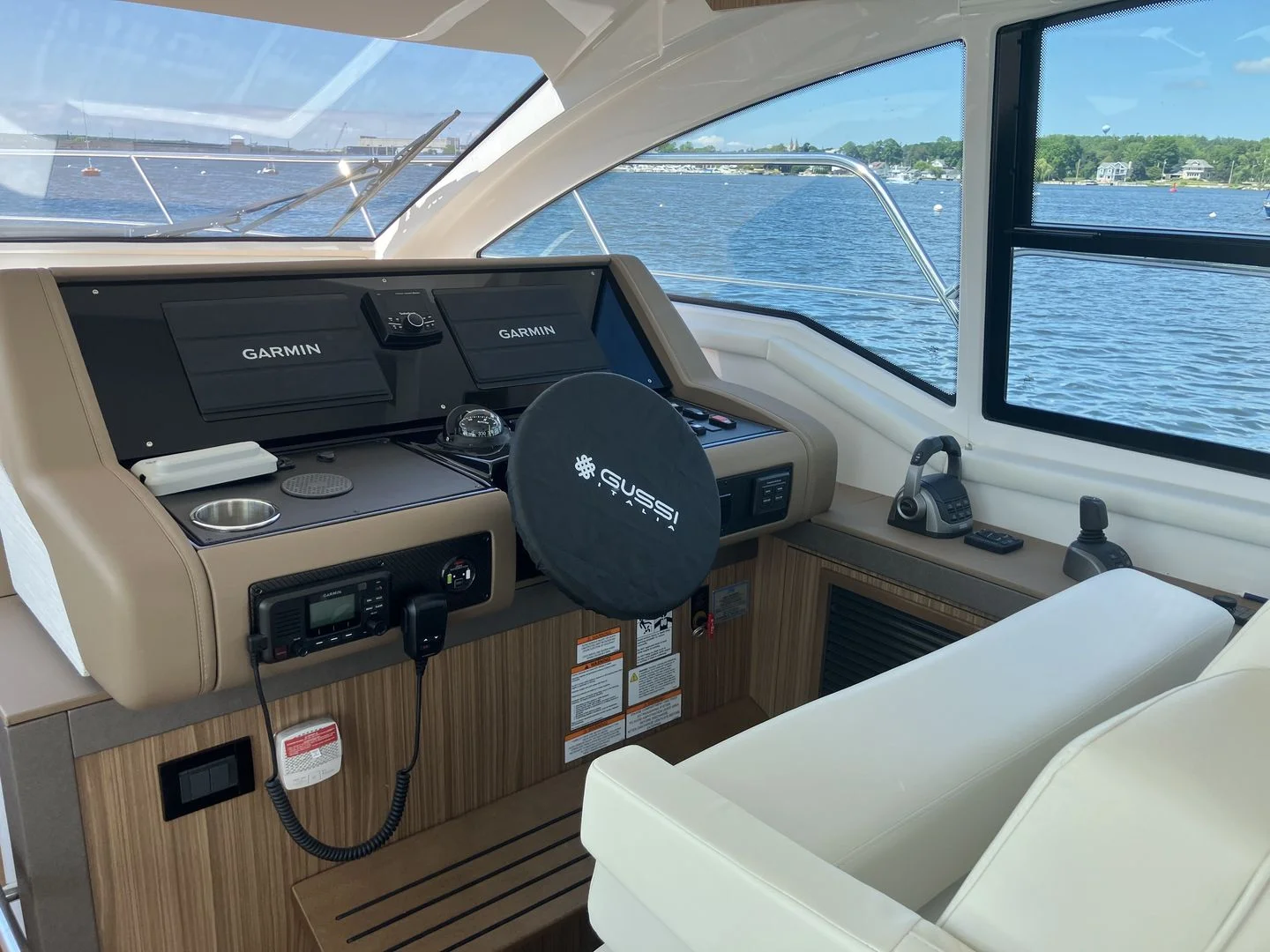2026 Cruisers Yachts 42 Cantius Image Thumbnail #12