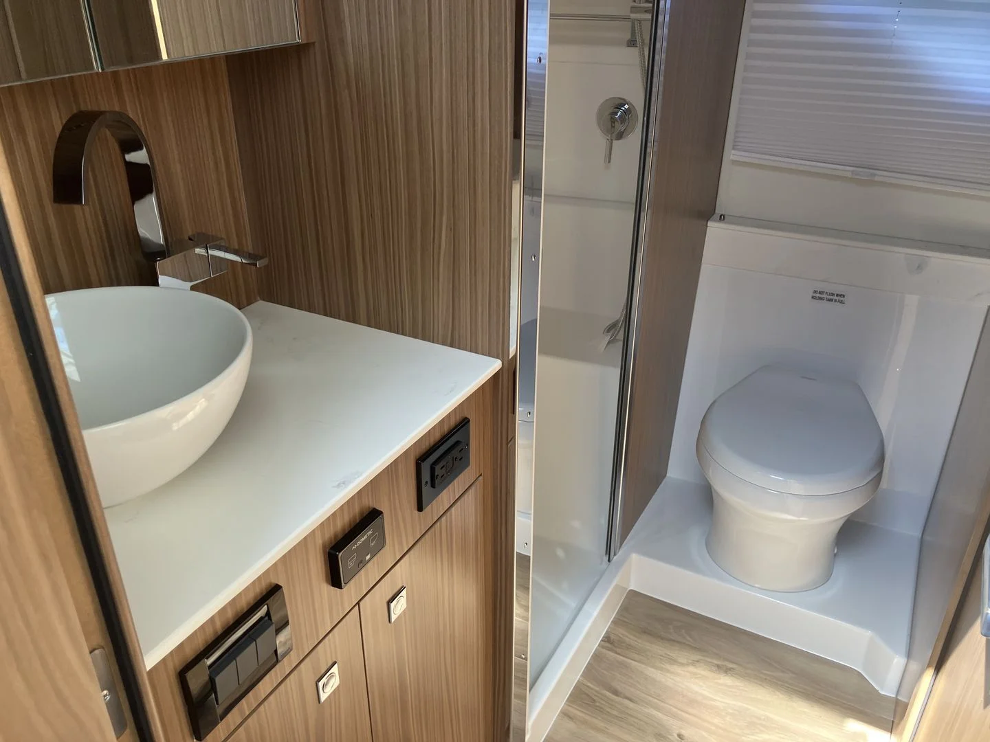 2026 Cruisers Yachts 42 Cantius Image Thumbnail #17