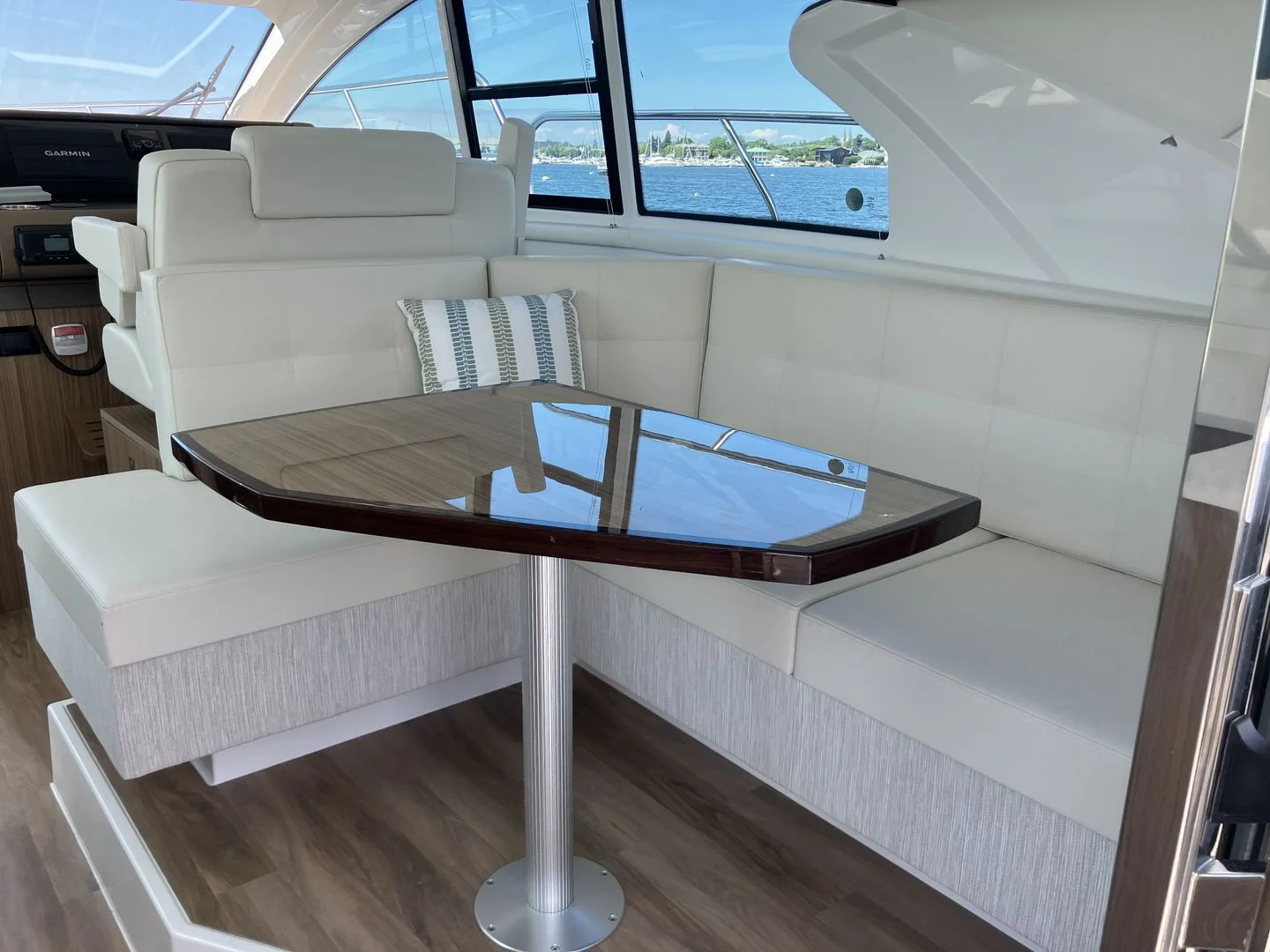 2026 Cruisers Yachts 42 Cantius Image Thumbnail #8