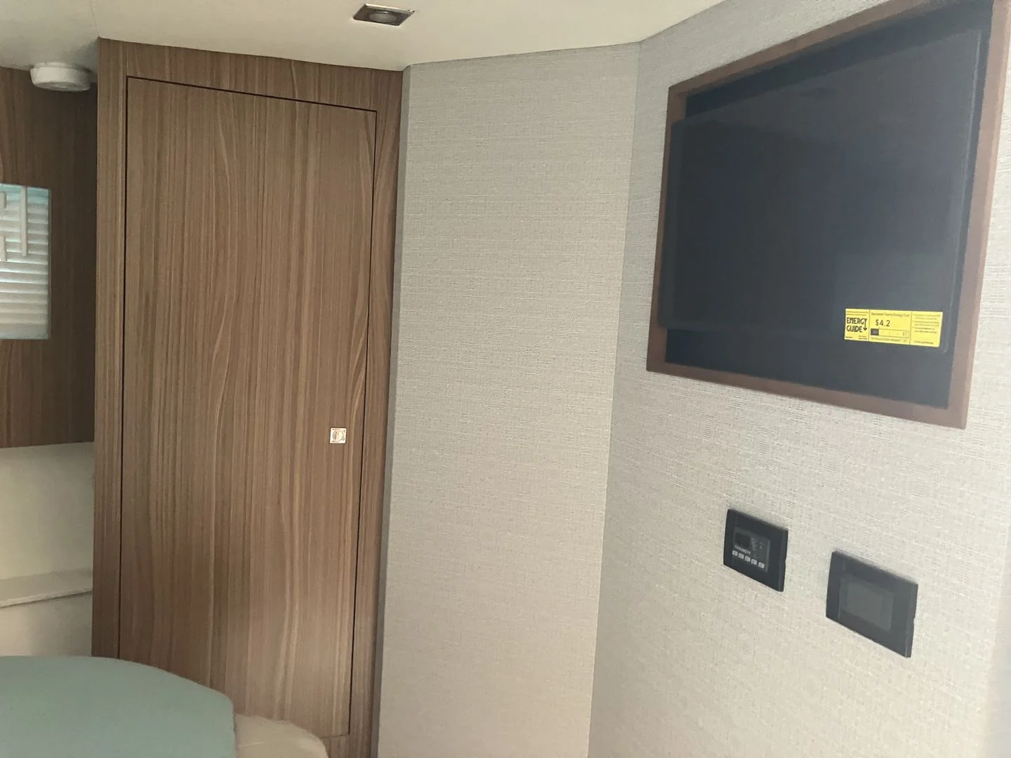 2026 Cruisers Yachts 42 Cantius Image Thumbnail #24