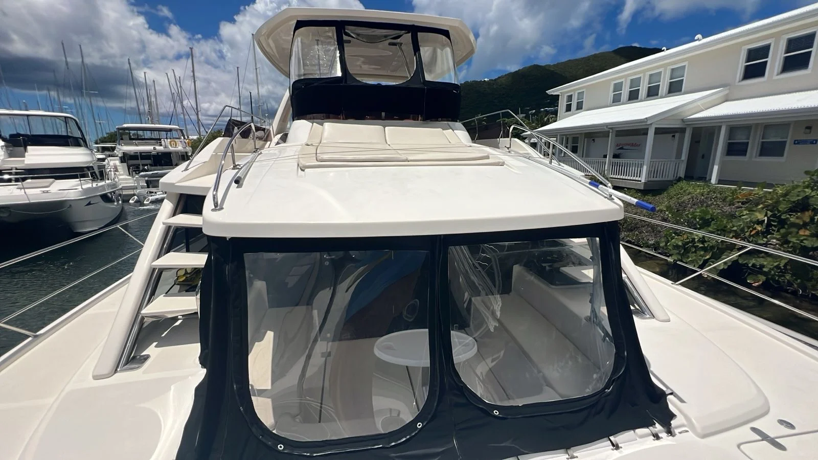 2017 Aquila 48 Image Thumbnail #7