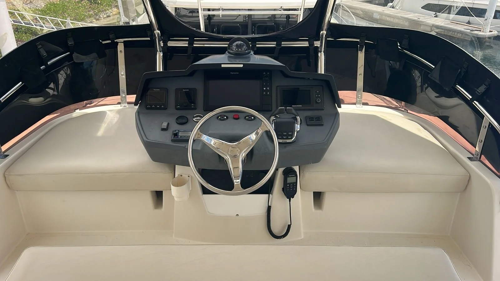 2017 Aquila 48 Image Thumbnail #11