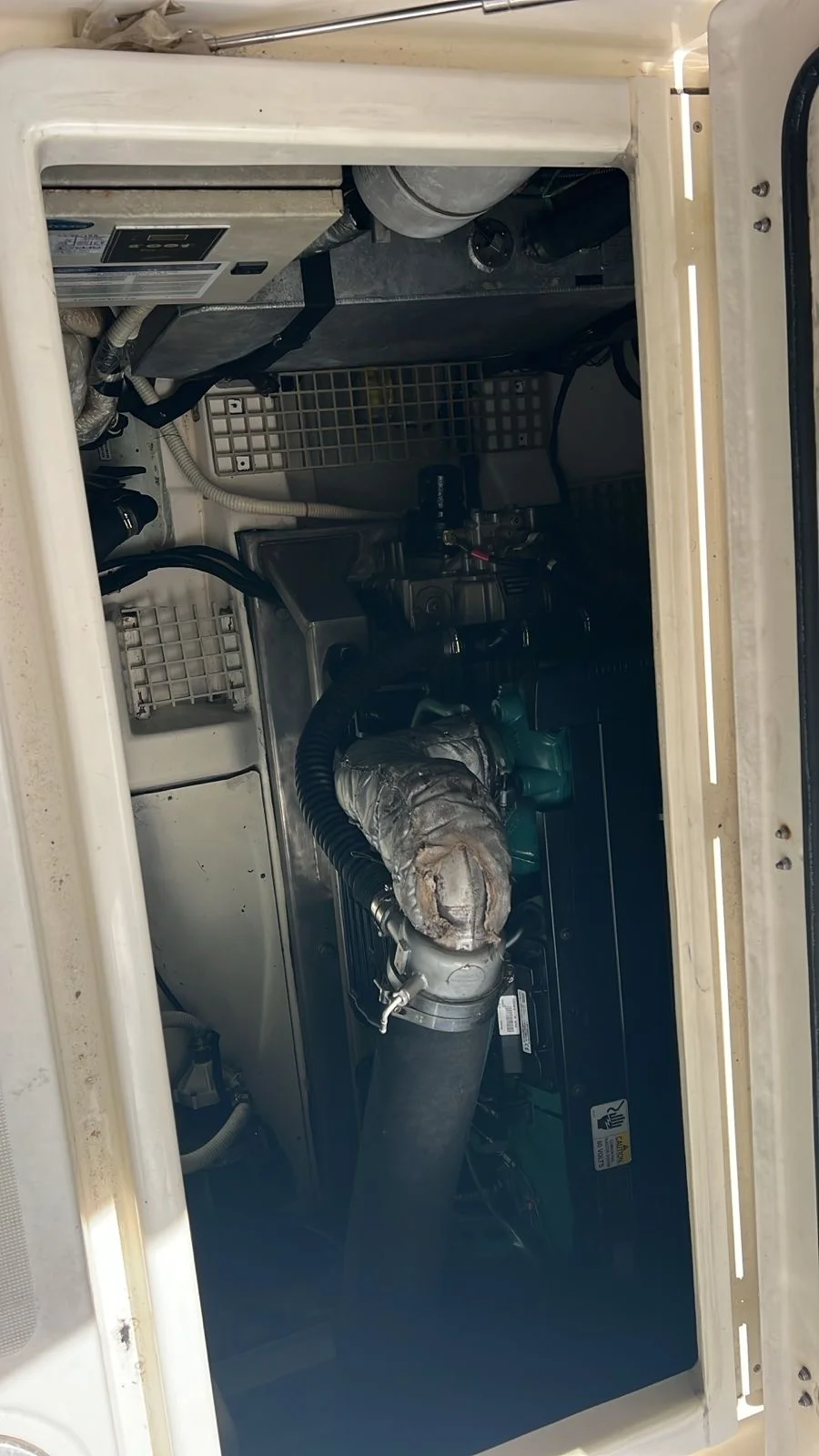 2017 Aquila 48 Image Thumbnail #3