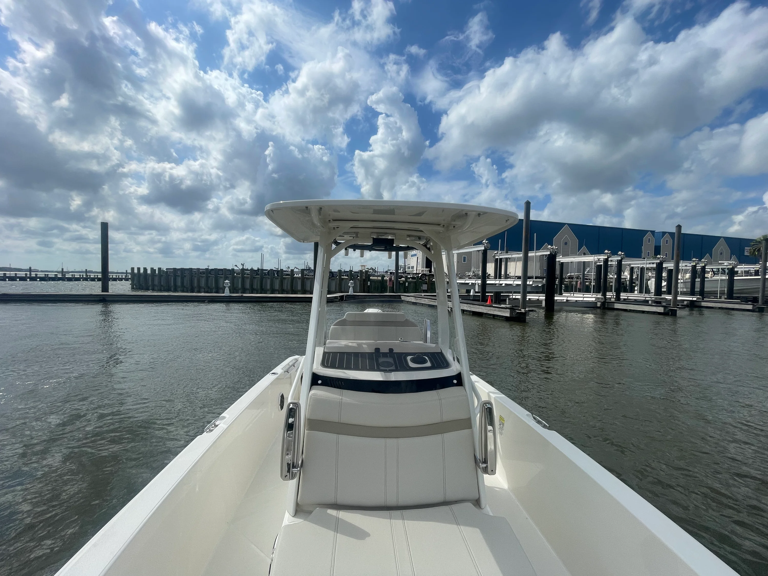 2023 Boston Whaler 220 DAUNTLESS Image Thumbnail #17