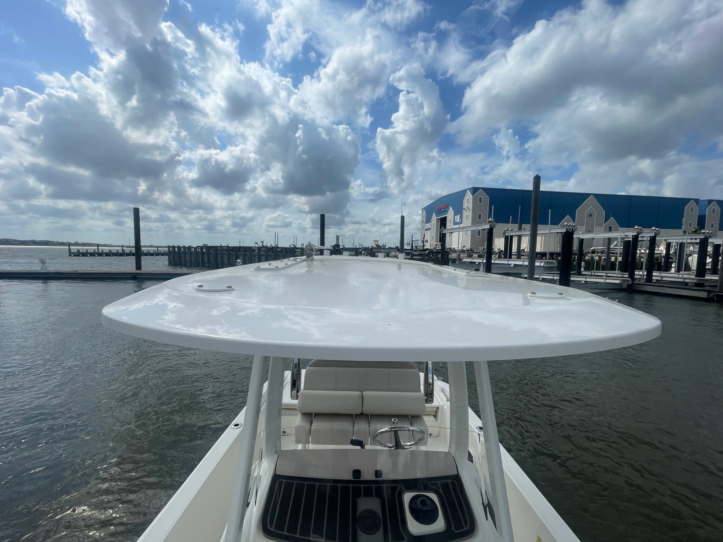 2023 Boston Whaler 220 DAUNTLESS Image Thumbnail #18