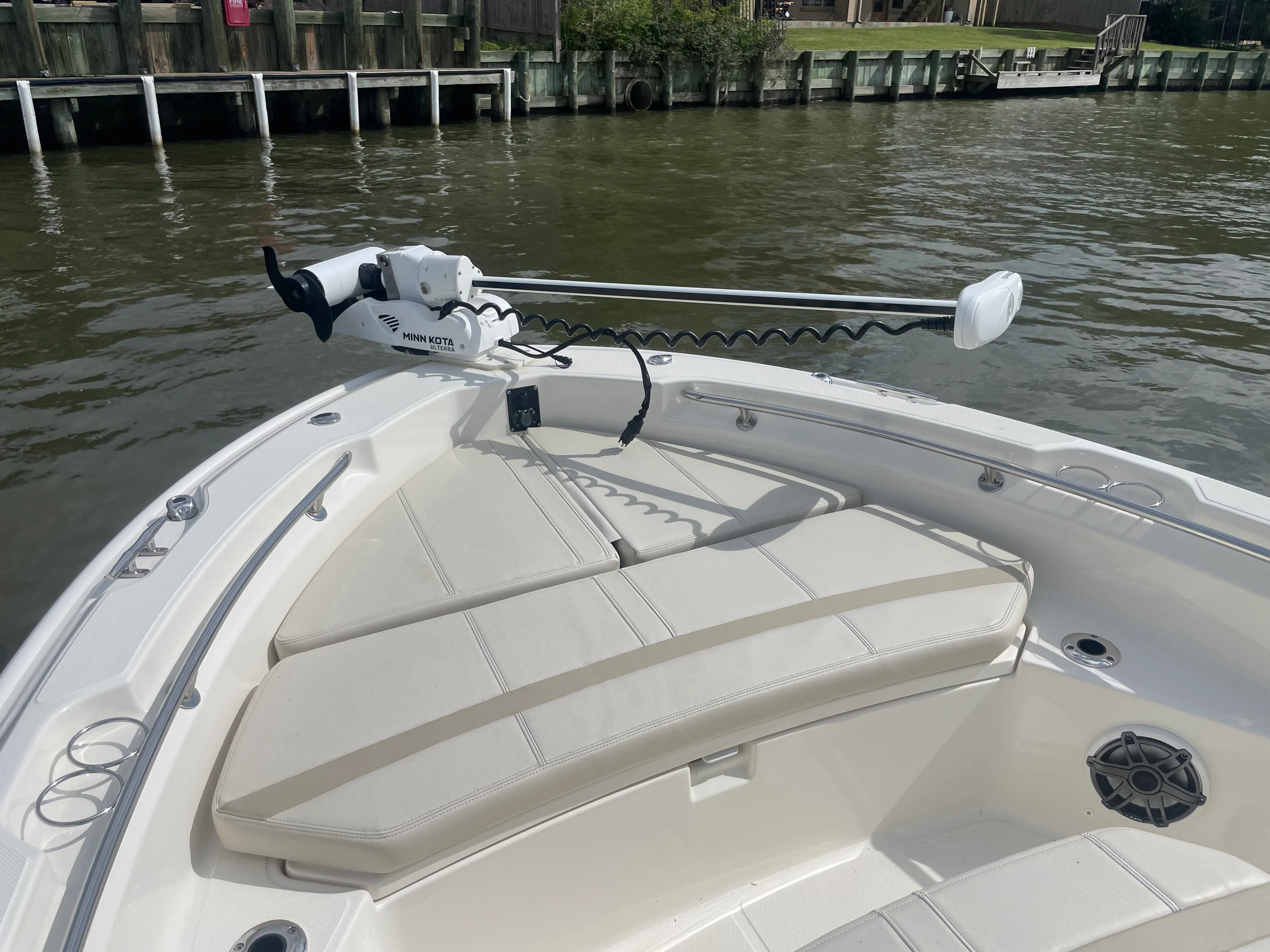 2023 Boston Whaler 220 DAUNTLESS Image Thumbnail #14