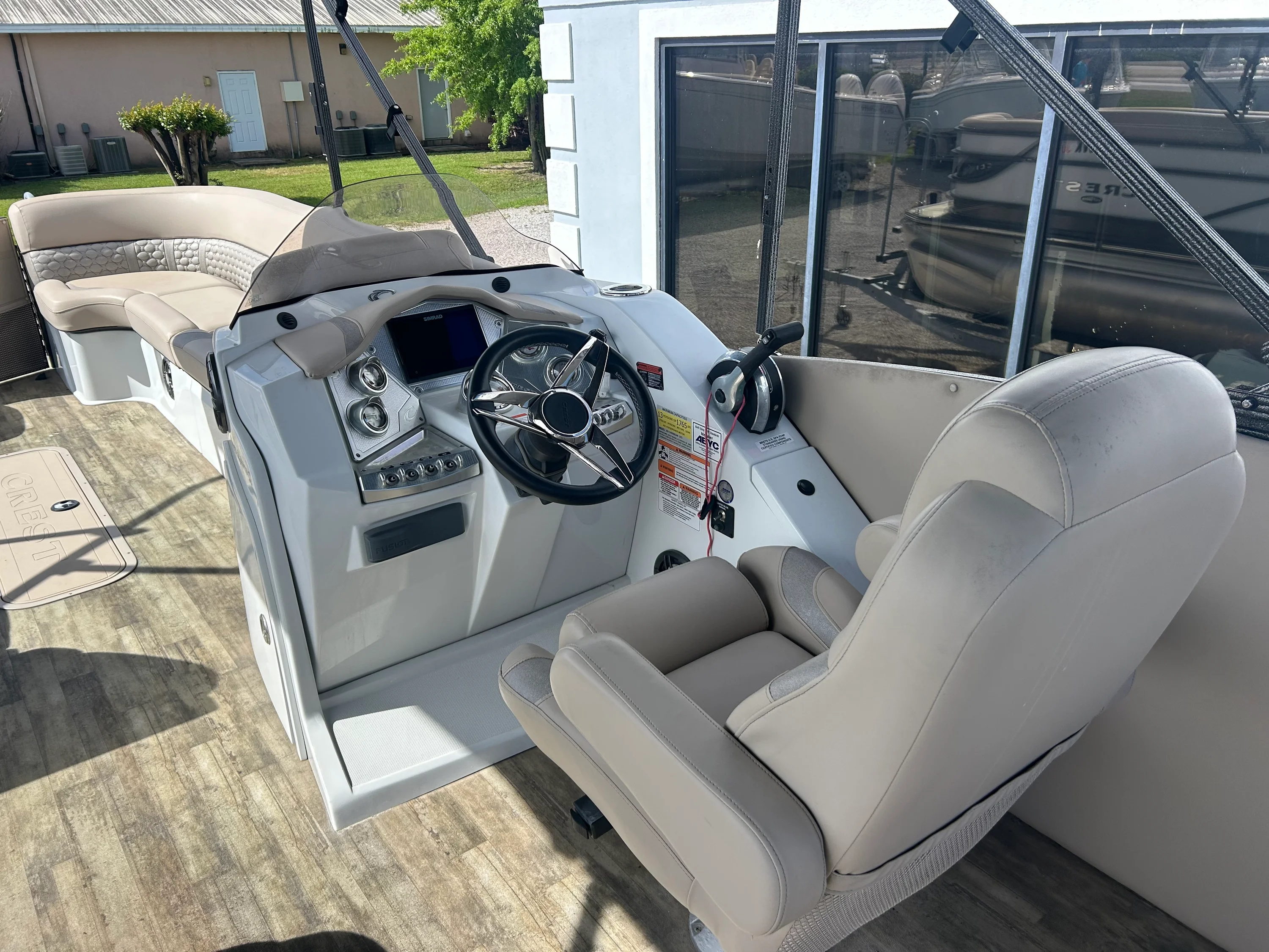 2021 Crest 250 CARIBBEAN PLATINUM Image Thumbnail #11