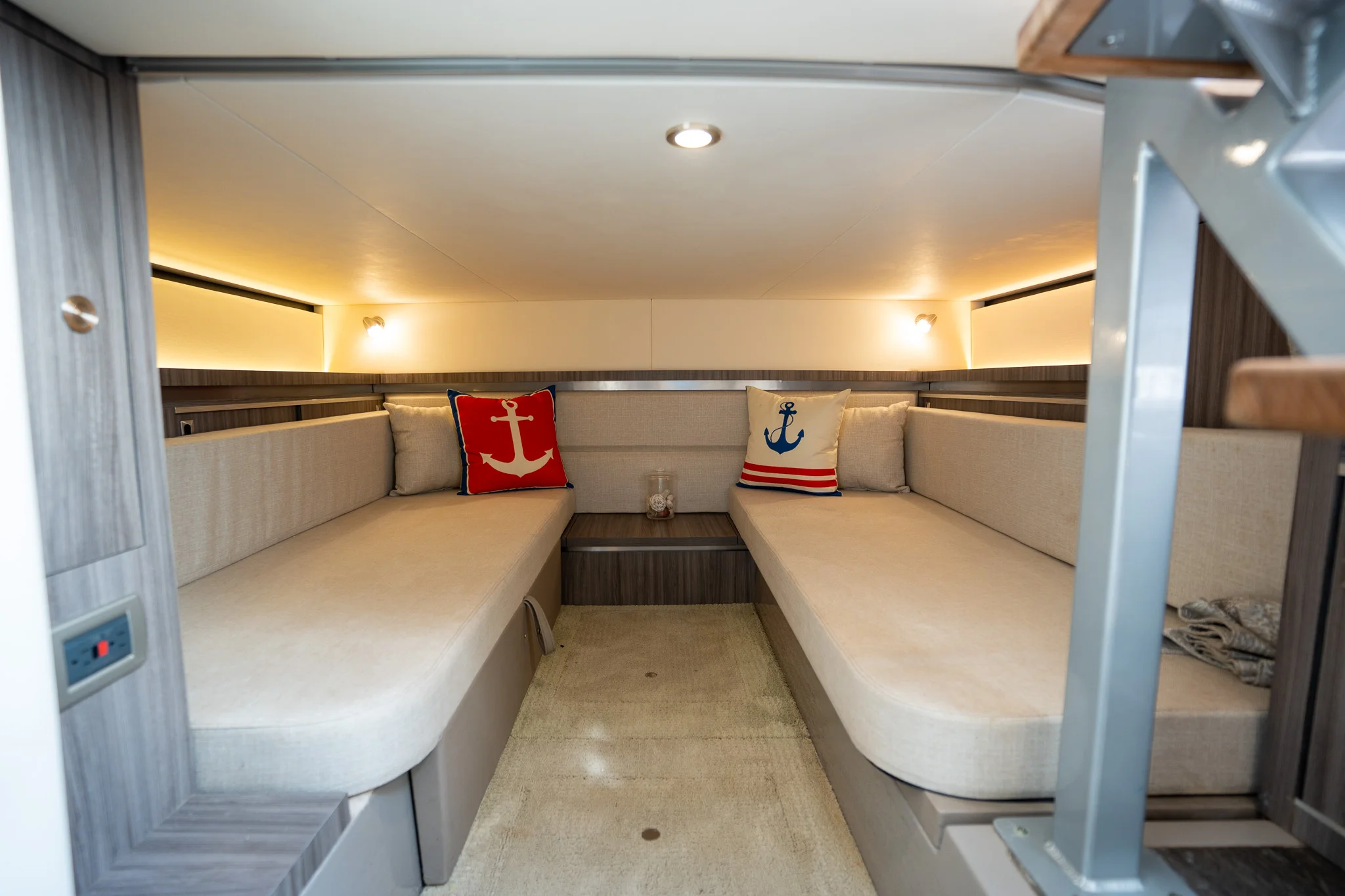 2020 Sea Ray 320 DA OB Image Thumbnail #14