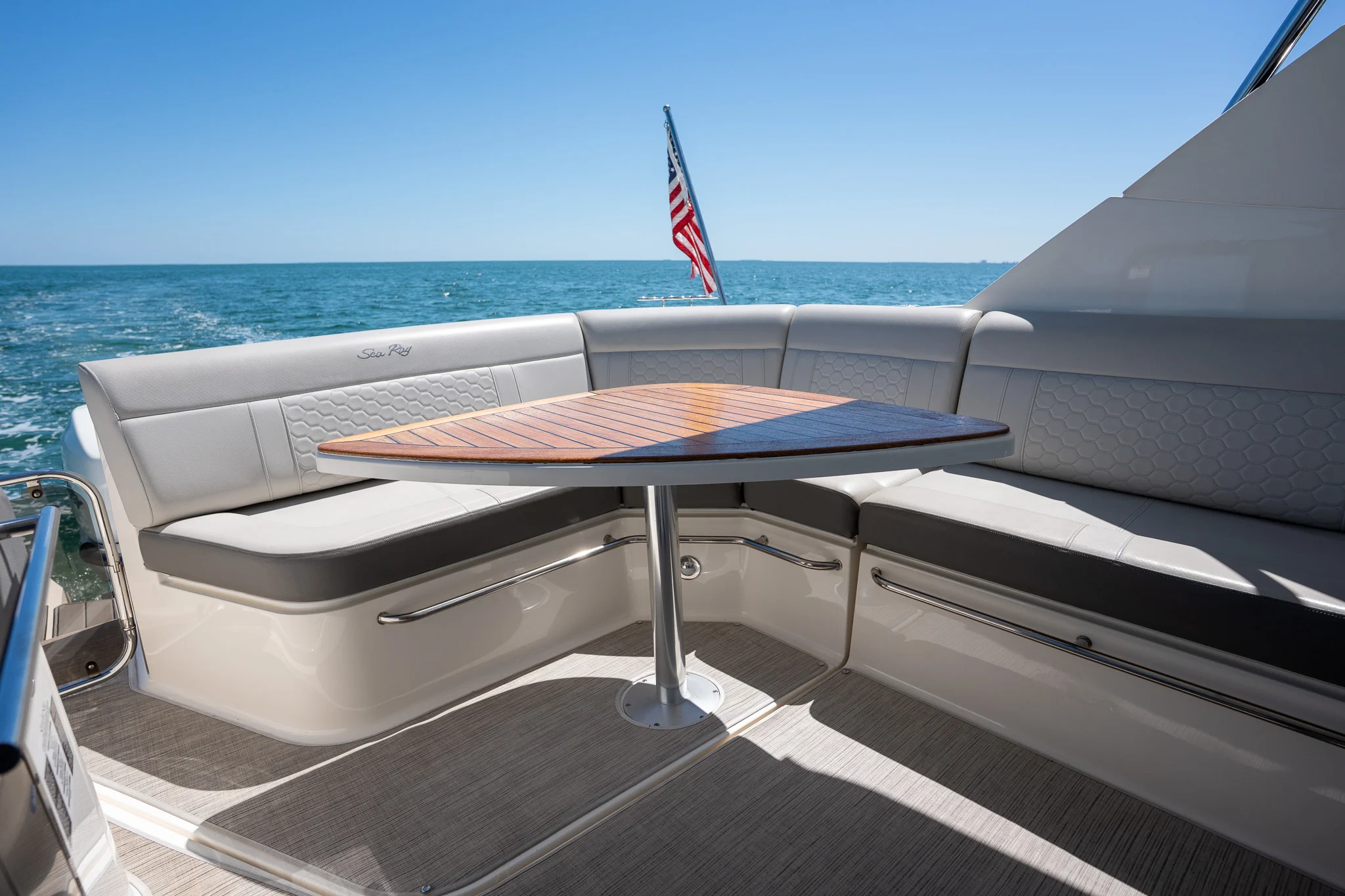 2020 Sea Ray 320 DA OB Image Thumbnail #20
