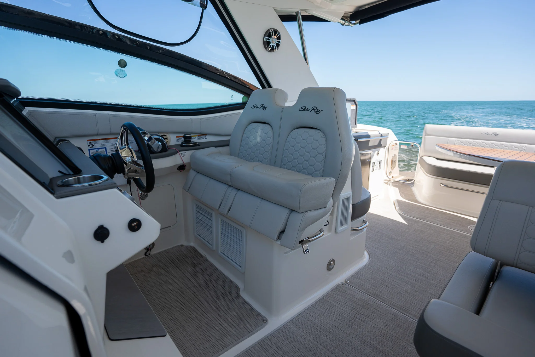 2020 Sea Ray 320 DA OB Image Thumbnail #22