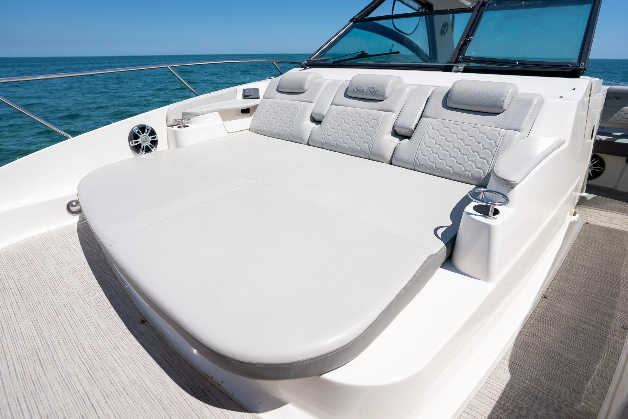 2020 Sea Ray 320 DA OB Image Thumbnail #25