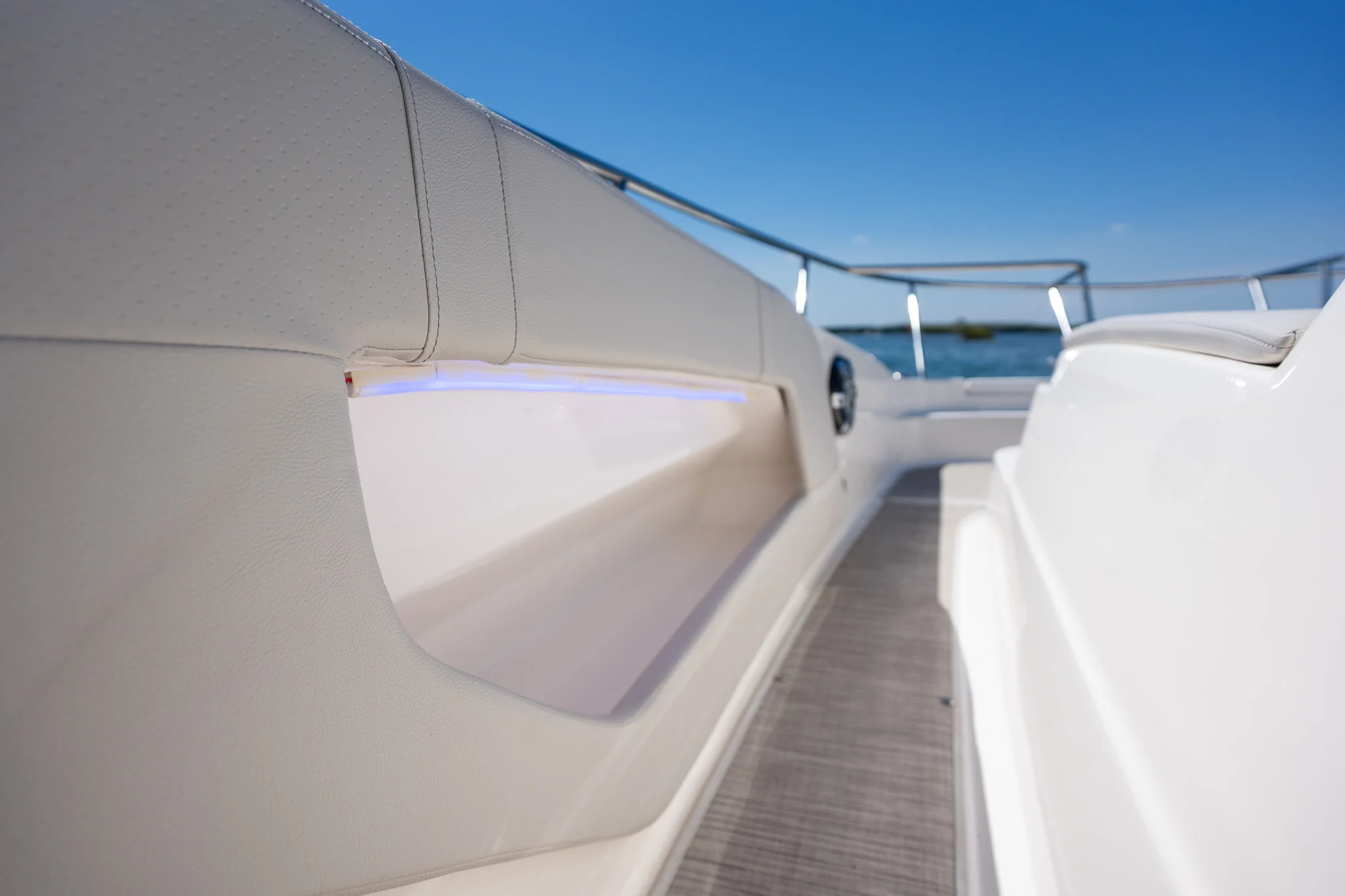 2020 Sea Ray 320 DA OB Image Thumbnail #26