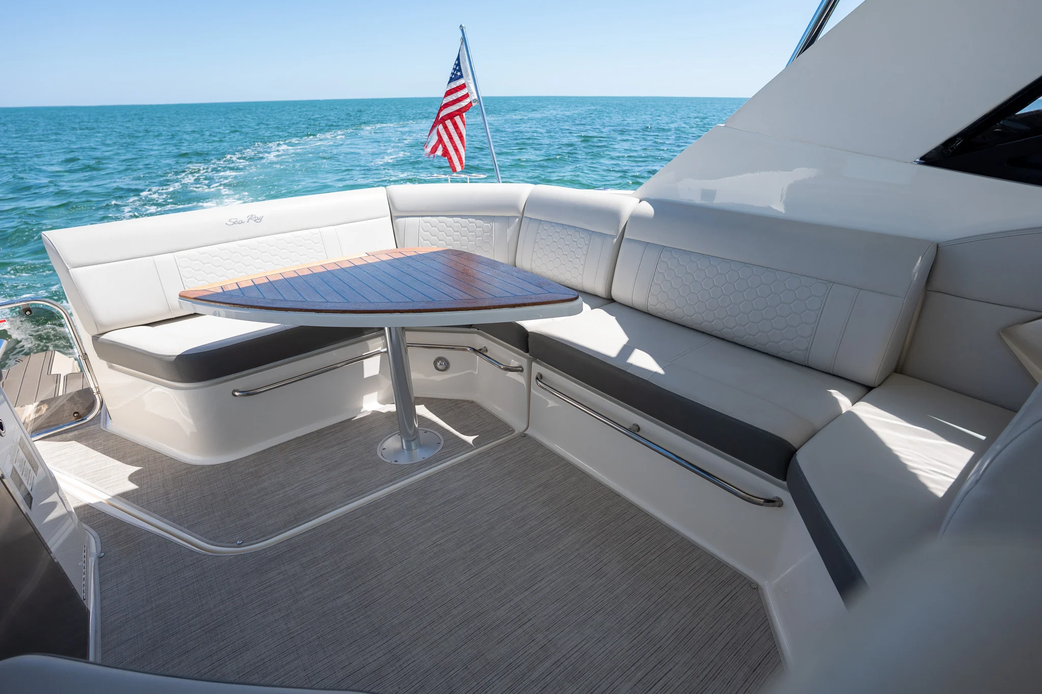 2020 Sea Ray 320 DA OB Image Thumbnail #24