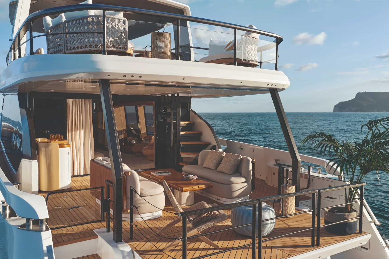2027 Azimut Fly 82 Image Thumbnail #18