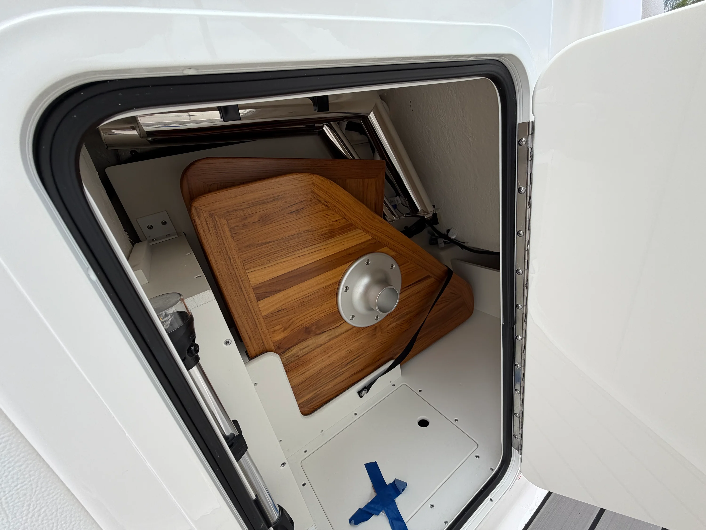 2026 Sea Ray SDX 270 Outboard Image Thumbnail #17