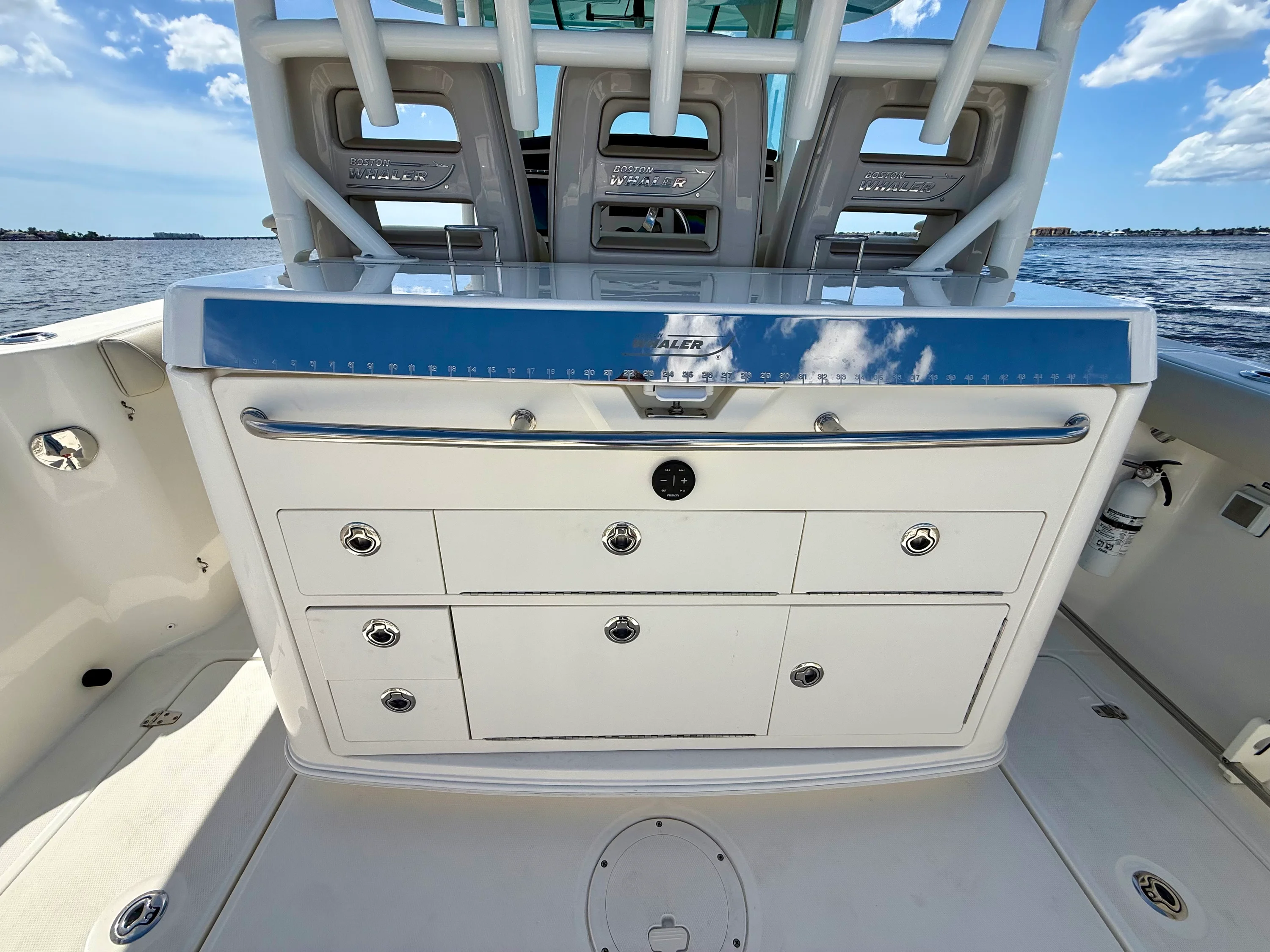 2022 Boston Whaler 350 OUTRAGE Image Thumbnail #21