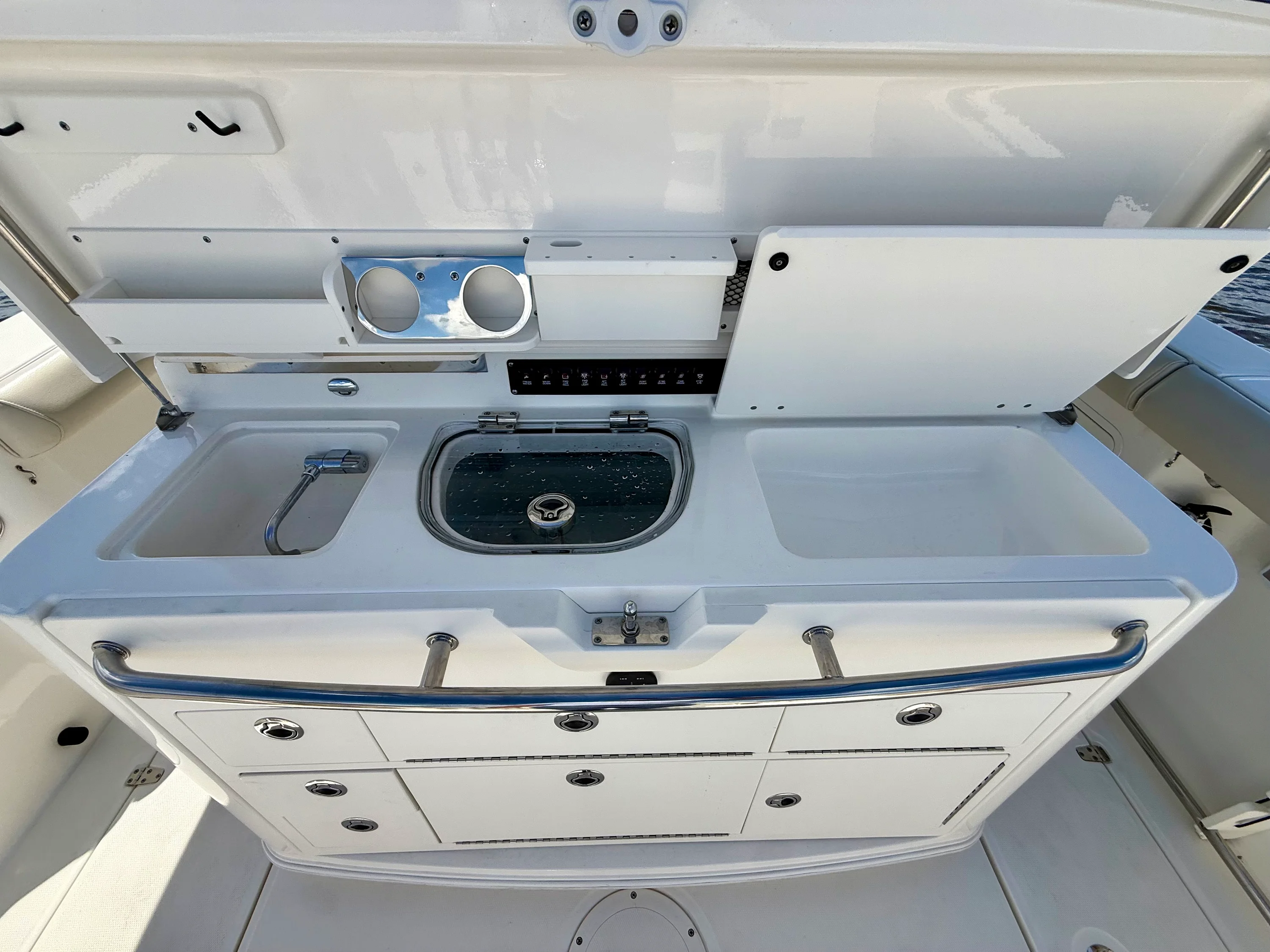 2022 Boston Whaler 350 OUTRAGE Image Thumbnail #22