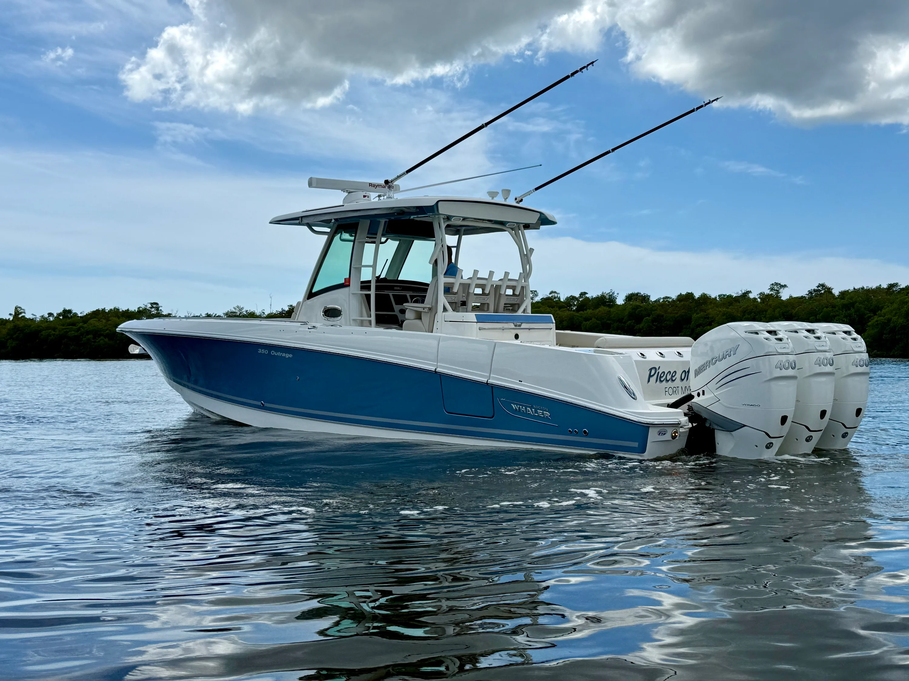 2022 Boston Whaler 350 OUTRAGE Image Thumbnail #5